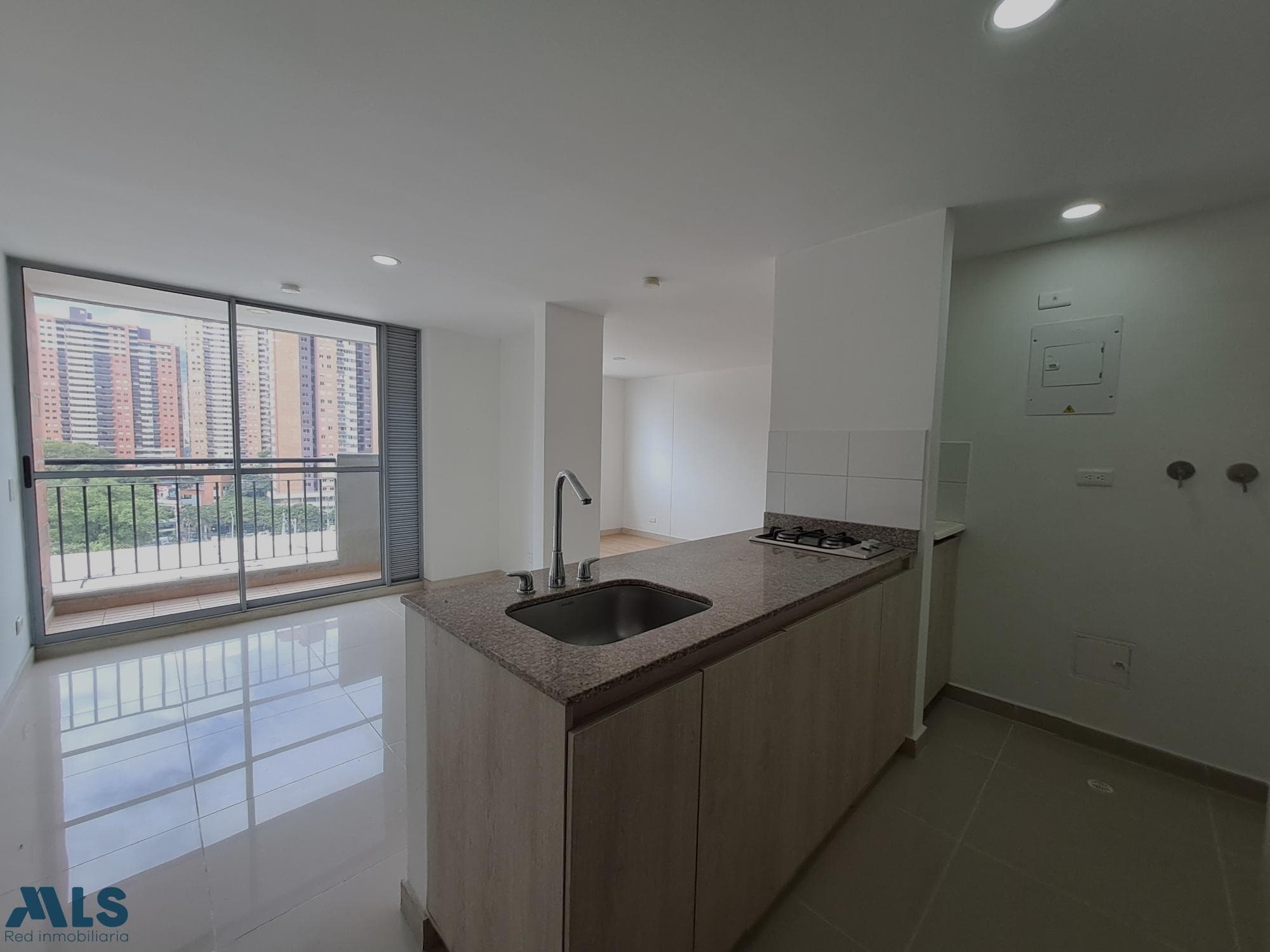 Apartamento en venta en Niquia, Norte, Bello — foto 1 de 16