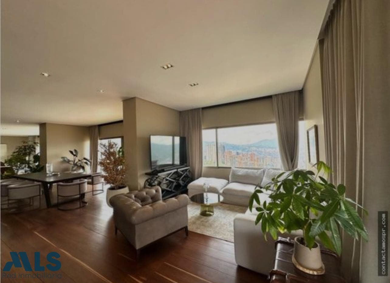 Apartamento en venta en Las Palmas, Poblado, Medellín — foto 1 de 25
