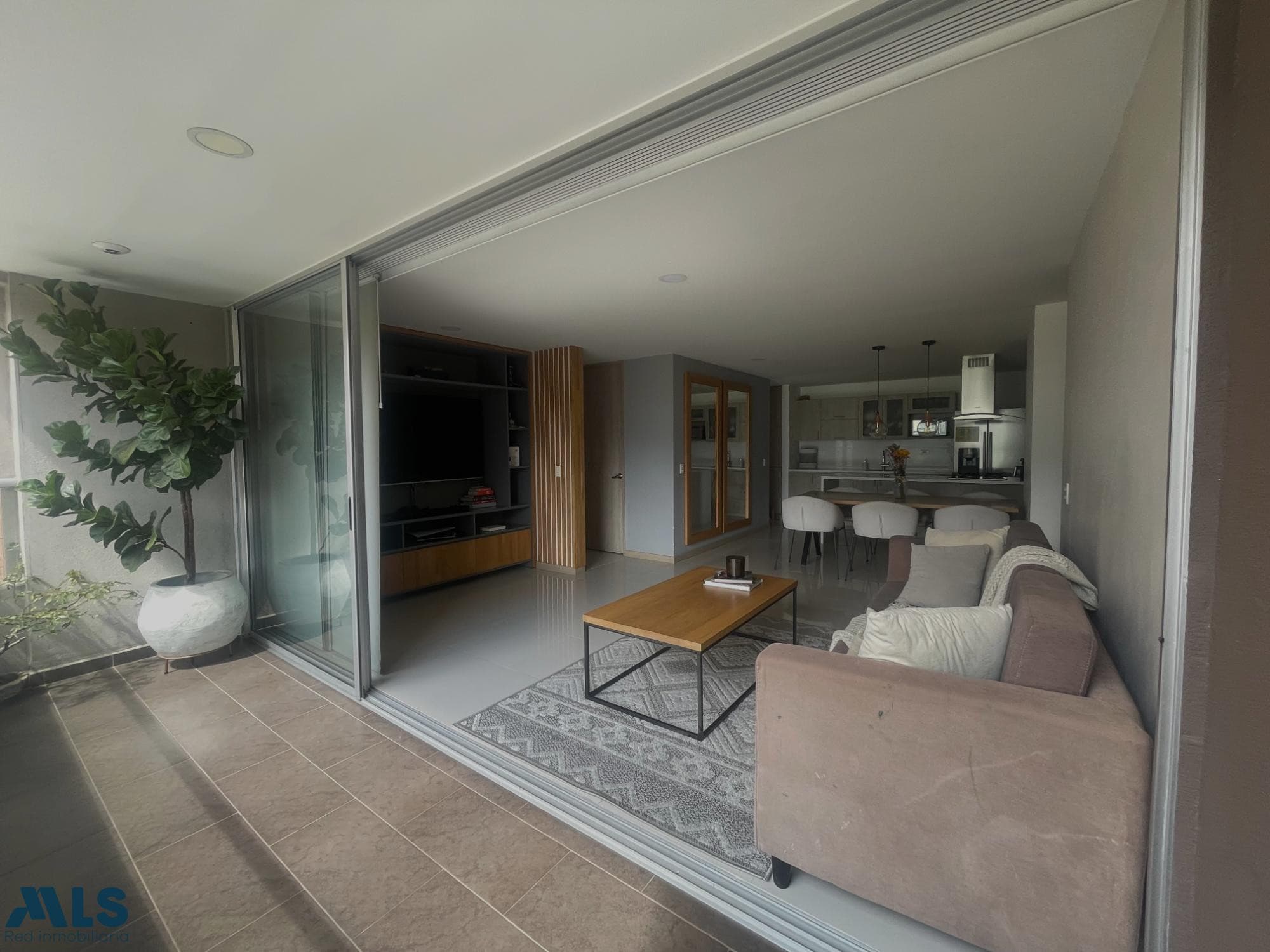 Apartamento en venta en Niquia, Norte, Bello — foto 1 de 27