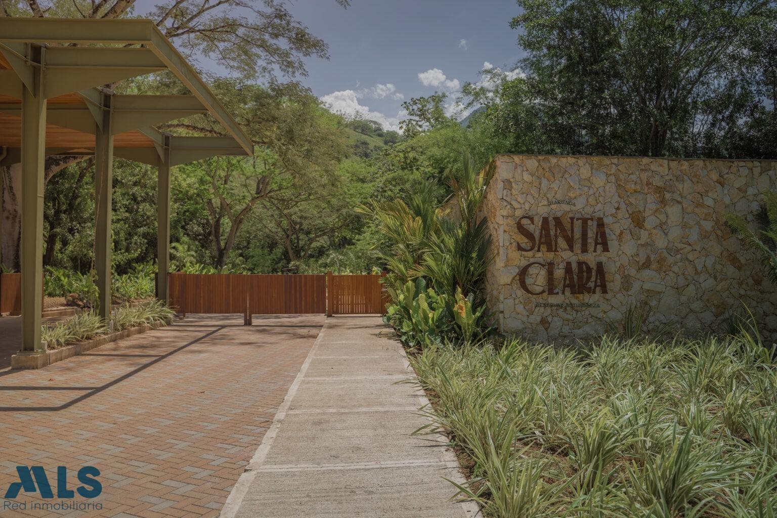 Lote Residencial en venta en C., Otras Zonas, Bolombolo — foto 1 de 16