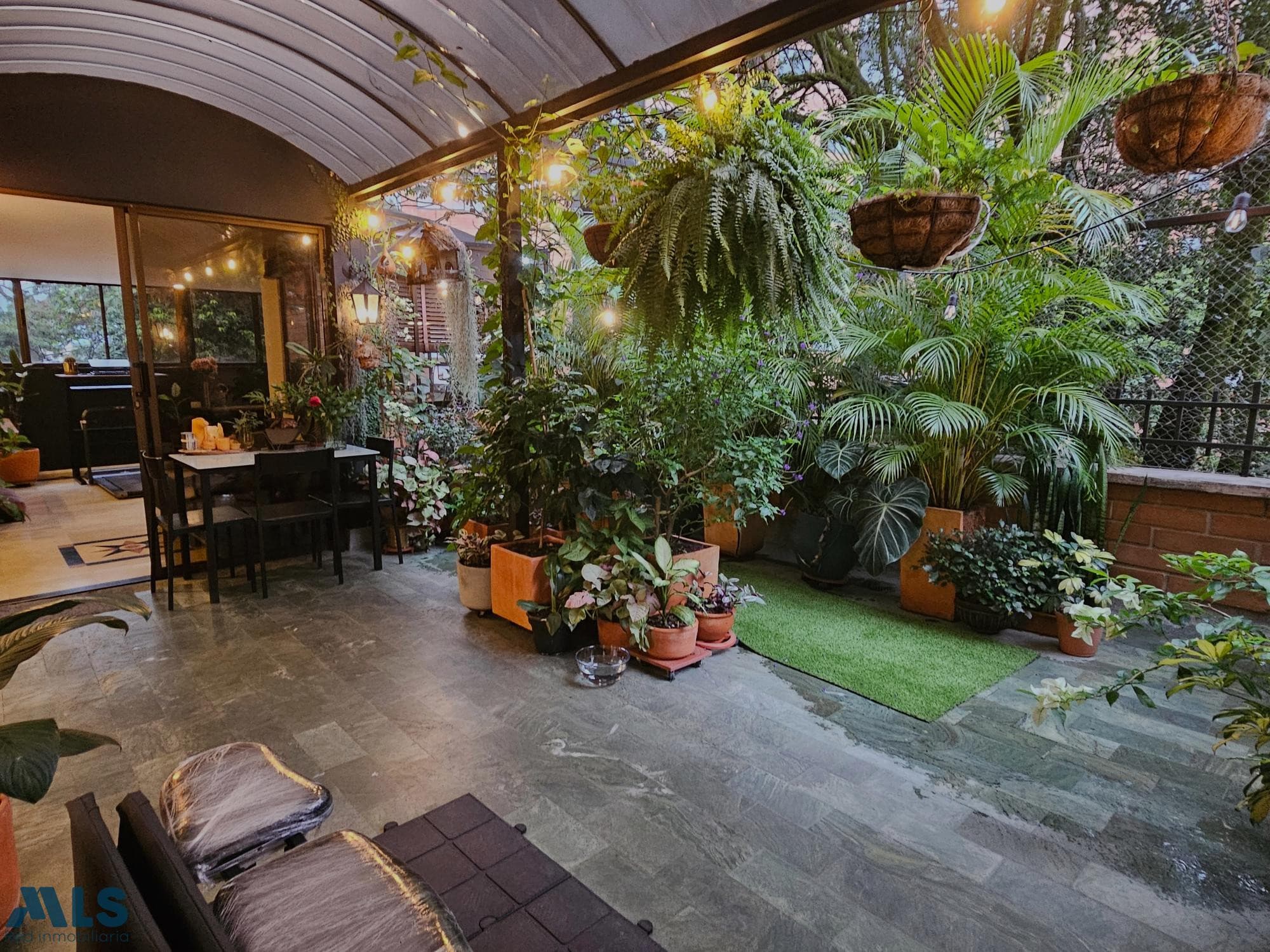 Apartamento en venta en La Concha, Poblado, Medellín — foto 1 de 19