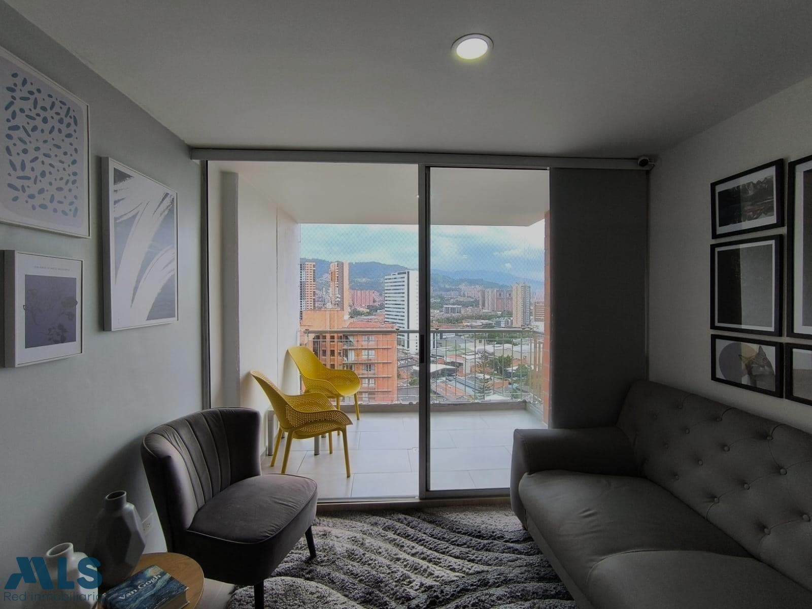 Apartamento en venta en Alto de las Flores, Aburra Sur, Envigado — foto 1 de 25