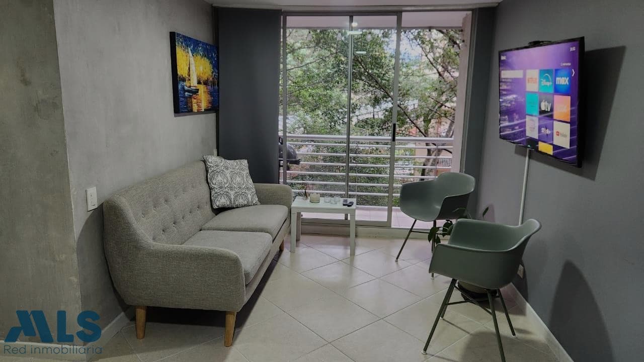 Apartamento en venta en Poblado, Medellín — foto 1 de 14
