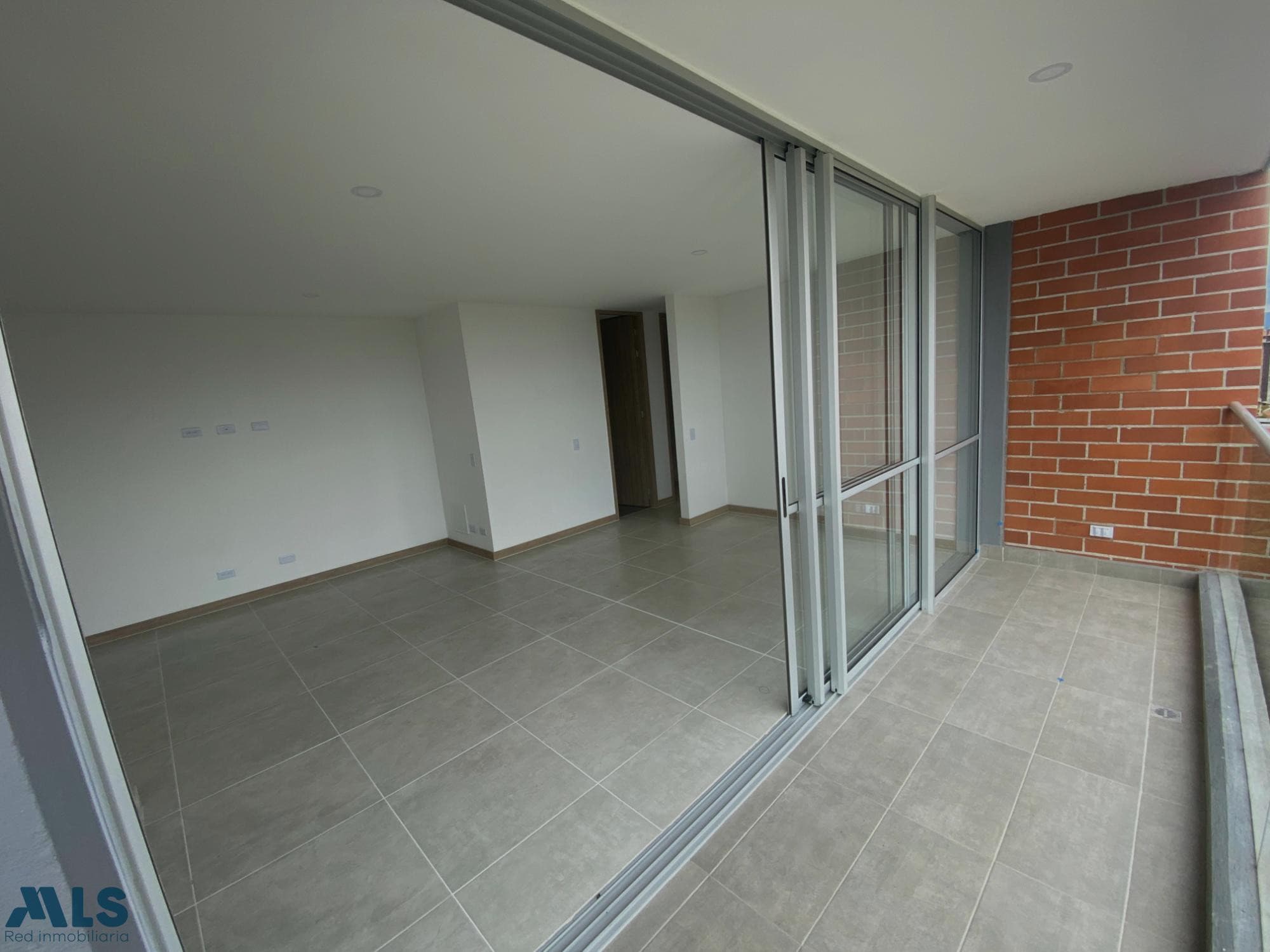 Apartamento en venta en V. Ojo de Agua, Oriente Antioqueño, Rionegro — foto 1 de 37