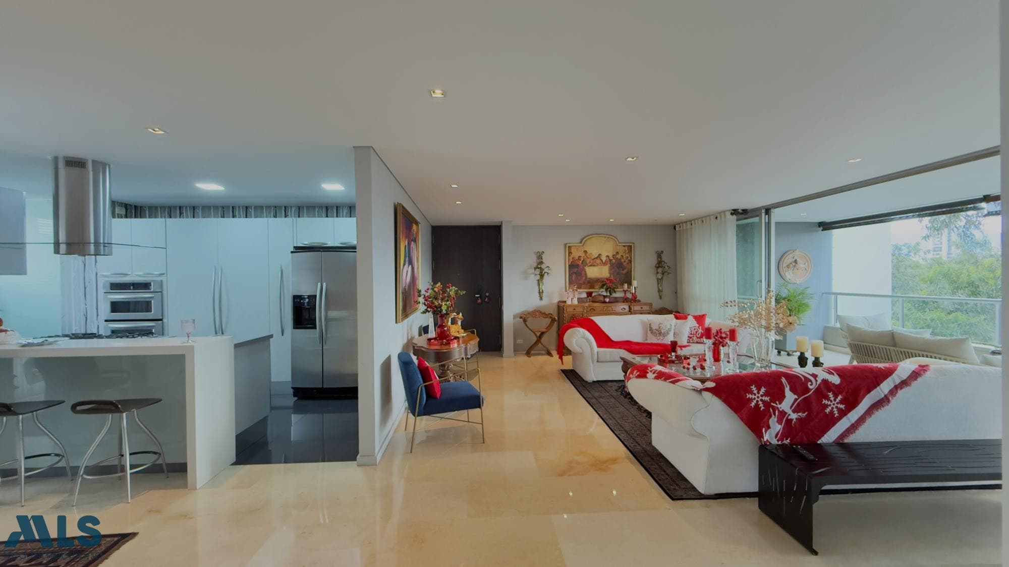 Apartamento en venta en El Tesoro, Poblado, Medellín — foto 1 de 42