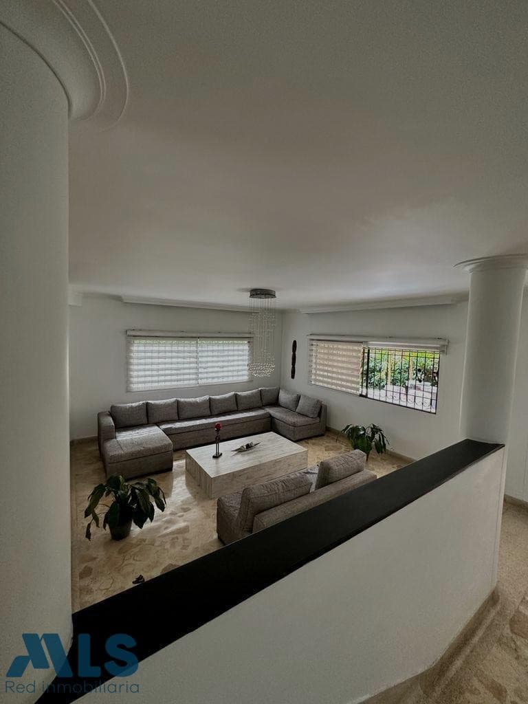 Casa en venta en Jardines, Aburra Sur, Envigado — foto 1 de 10