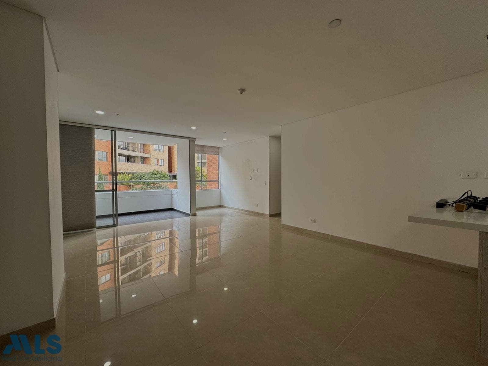Apartamento en venta en Poblado, Medellín — foto 1 de 15