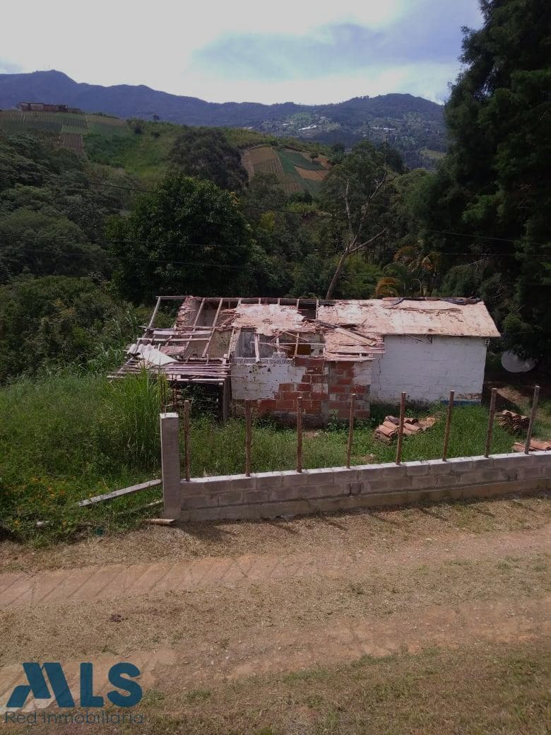 Lote Residencial en venta en San Cristobal, Occidente, Medellín — foto 1 de 8