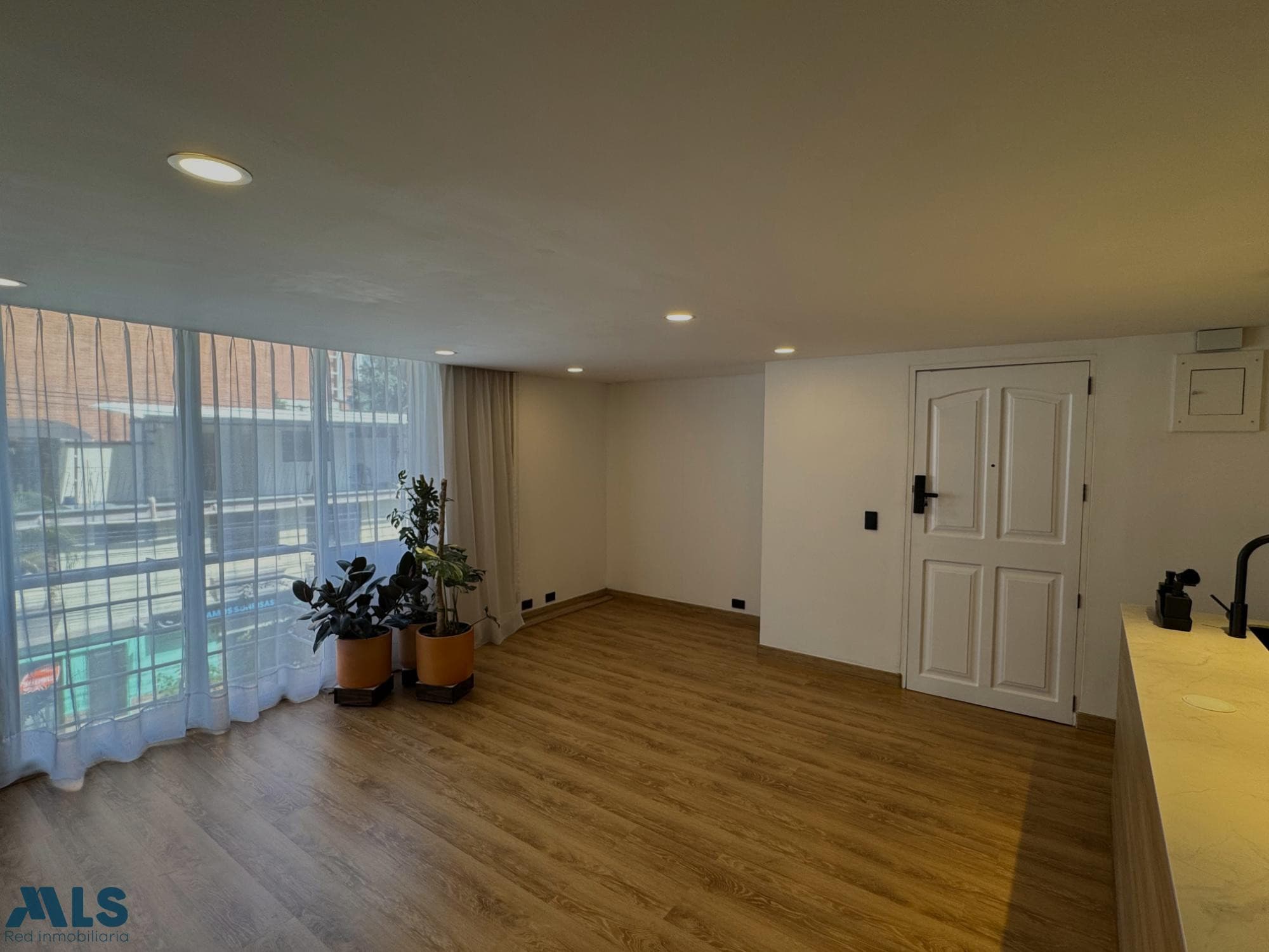 Apartamento en venta en Estadio, Laureles, Medellín — foto 1 de 25