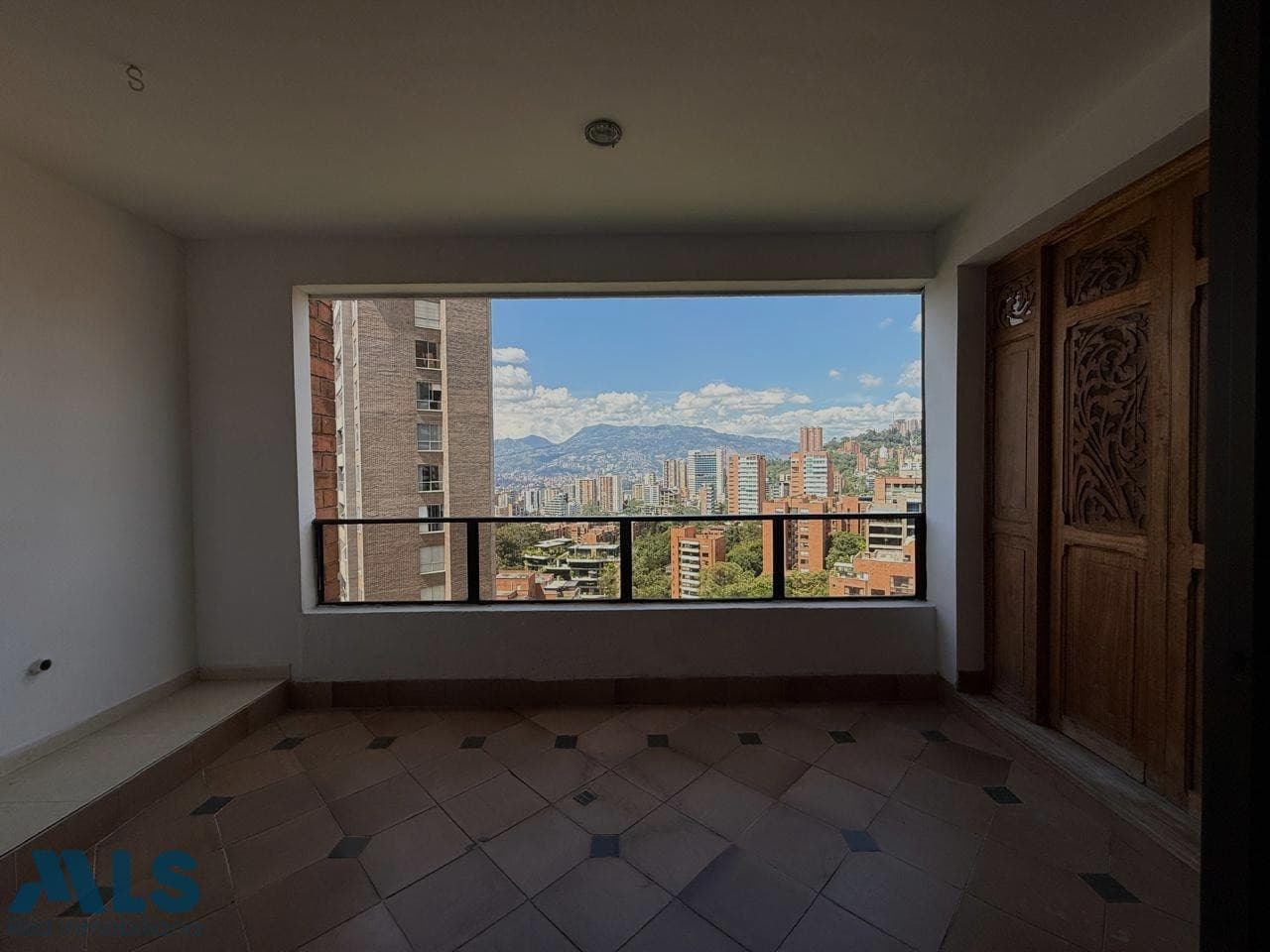 Apartamento en venta en Las Santas, Poblado, Medellín — foto 1 de 20