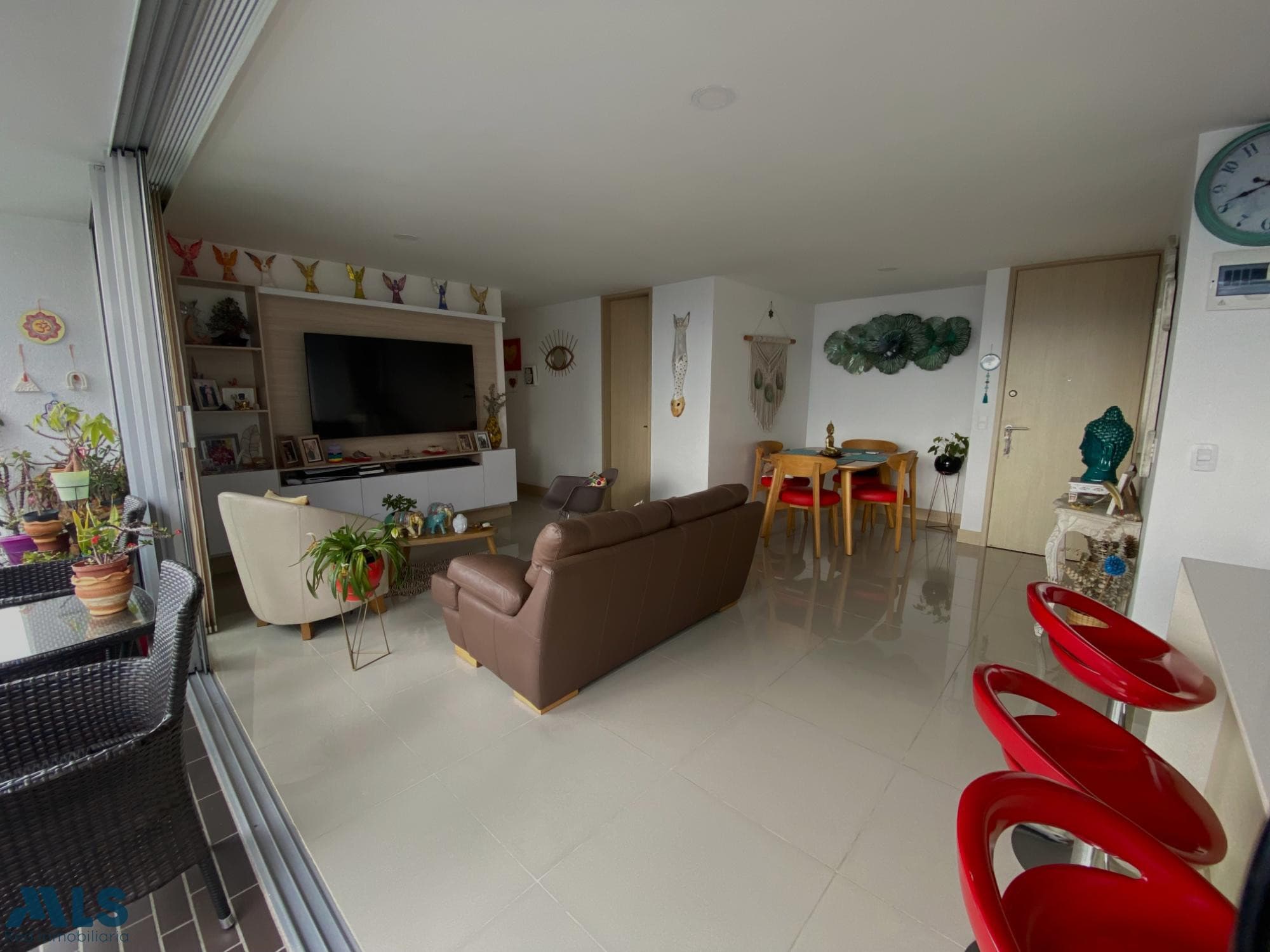 Apartamento en venta en Loma Del Indio, Poblado, Medellín — foto 1 de 14