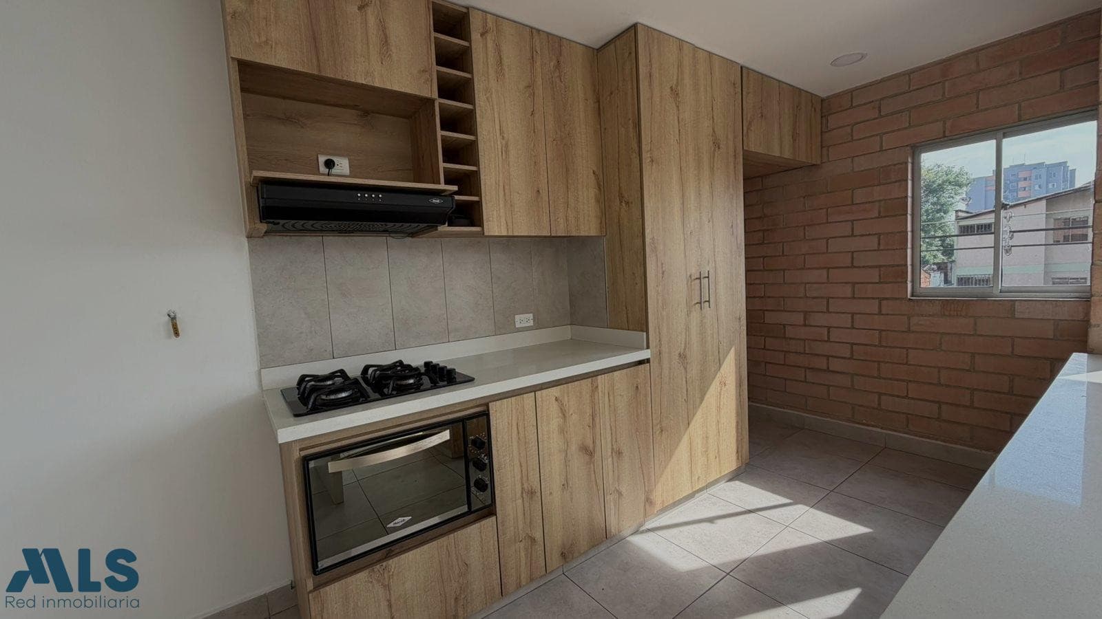 Apartamento en venta en La Castellana, Laureles, Medellín — foto 1 de 13