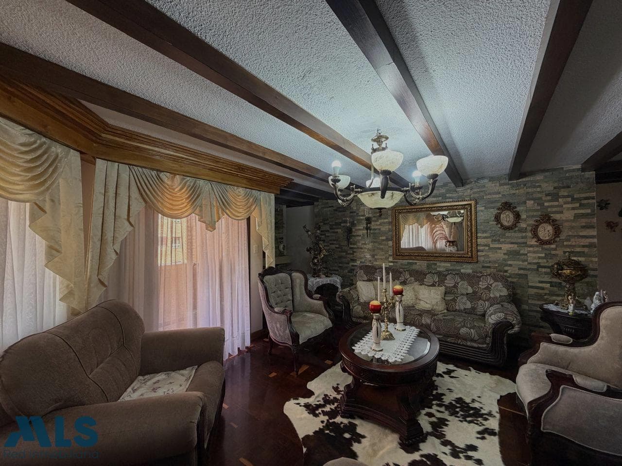 Apartamento en venta en Villa Nueva, Centro, Medellín — foto 1 de 29