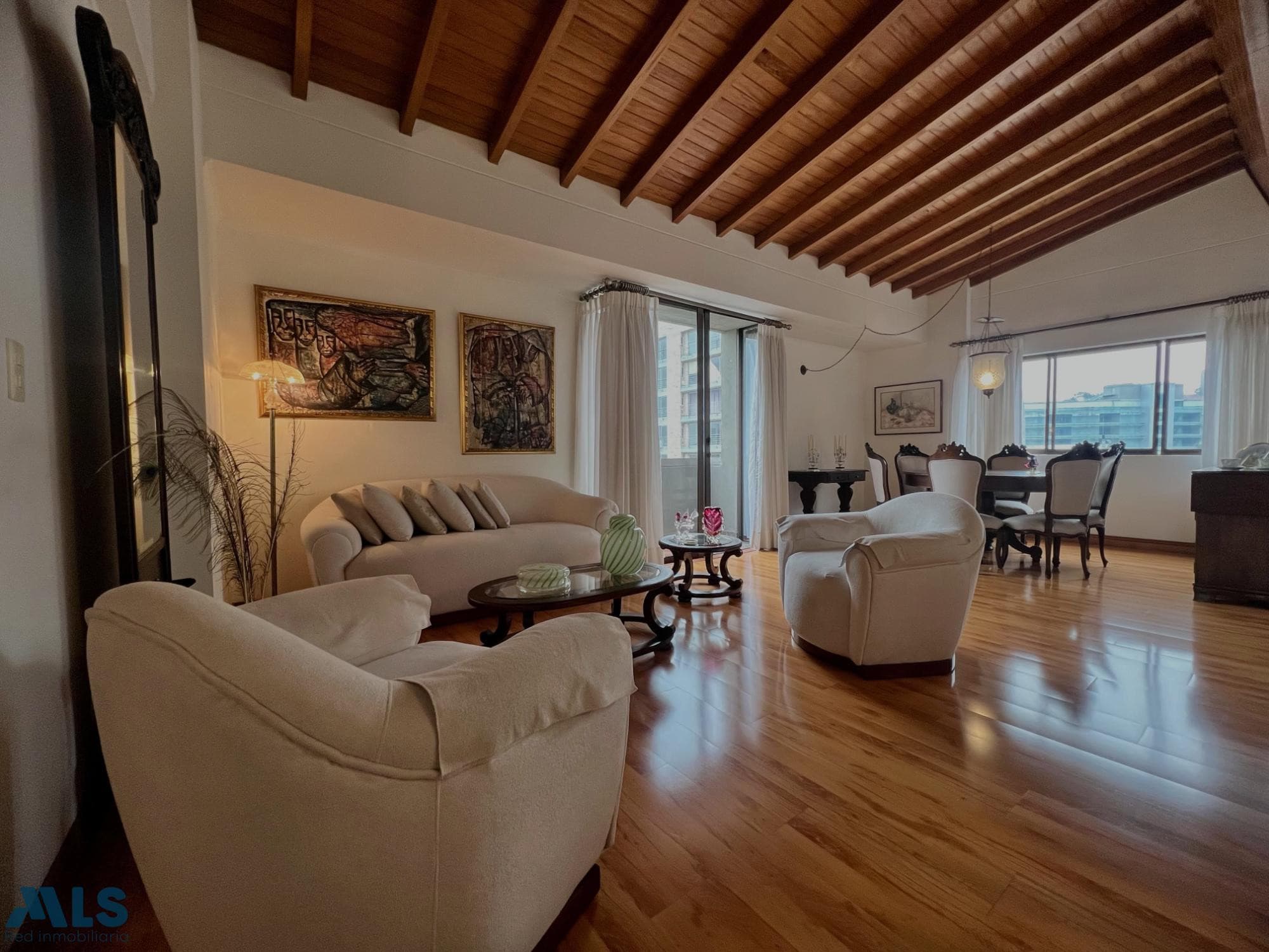Apartamento en venta en Las Lomas Nº 2, Poblado, Medellín — foto 1 de 22