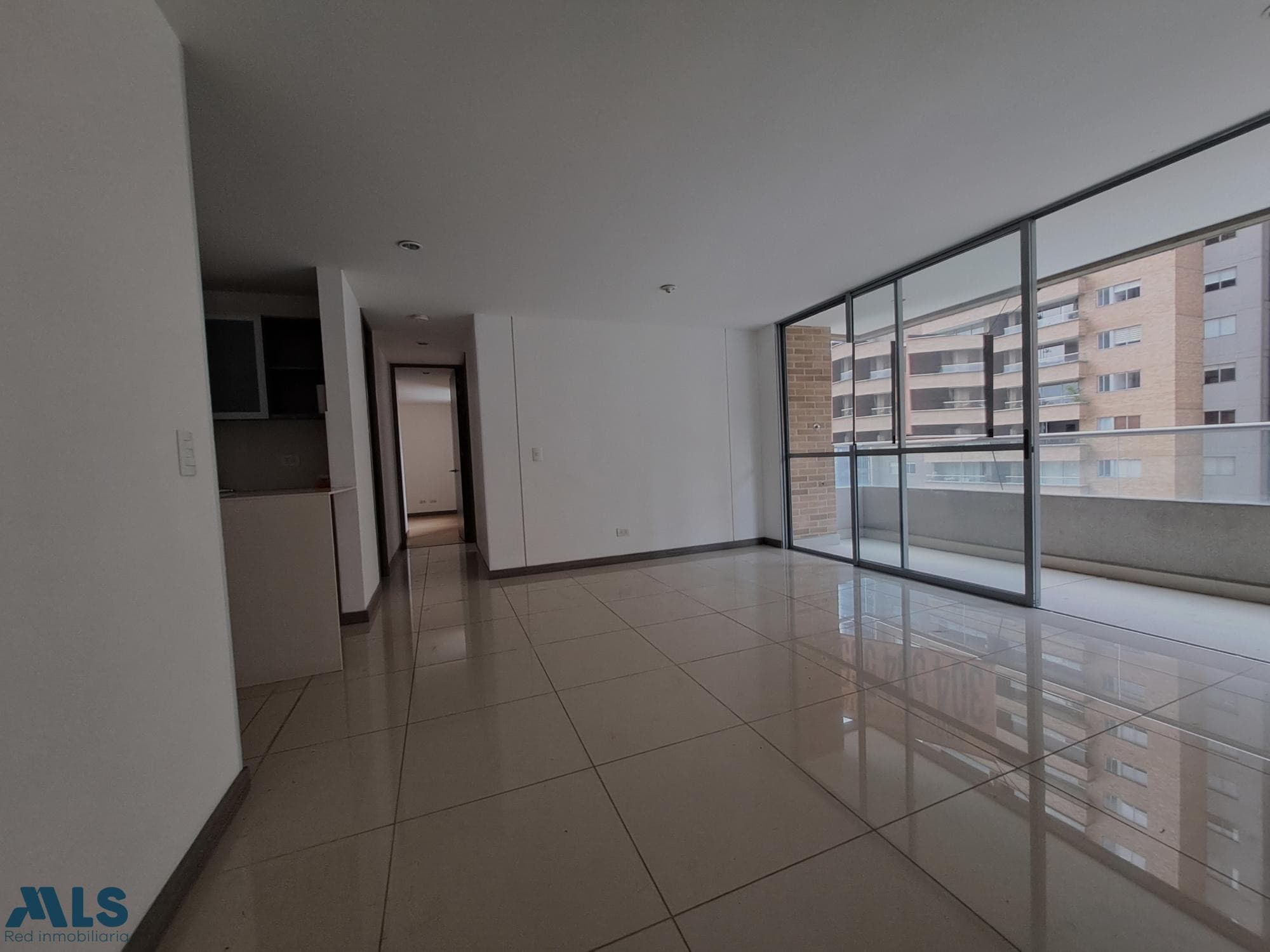 Apartamento en venta en Ciudad Del Rio, Poblado, Medellín — foto 1 de 18