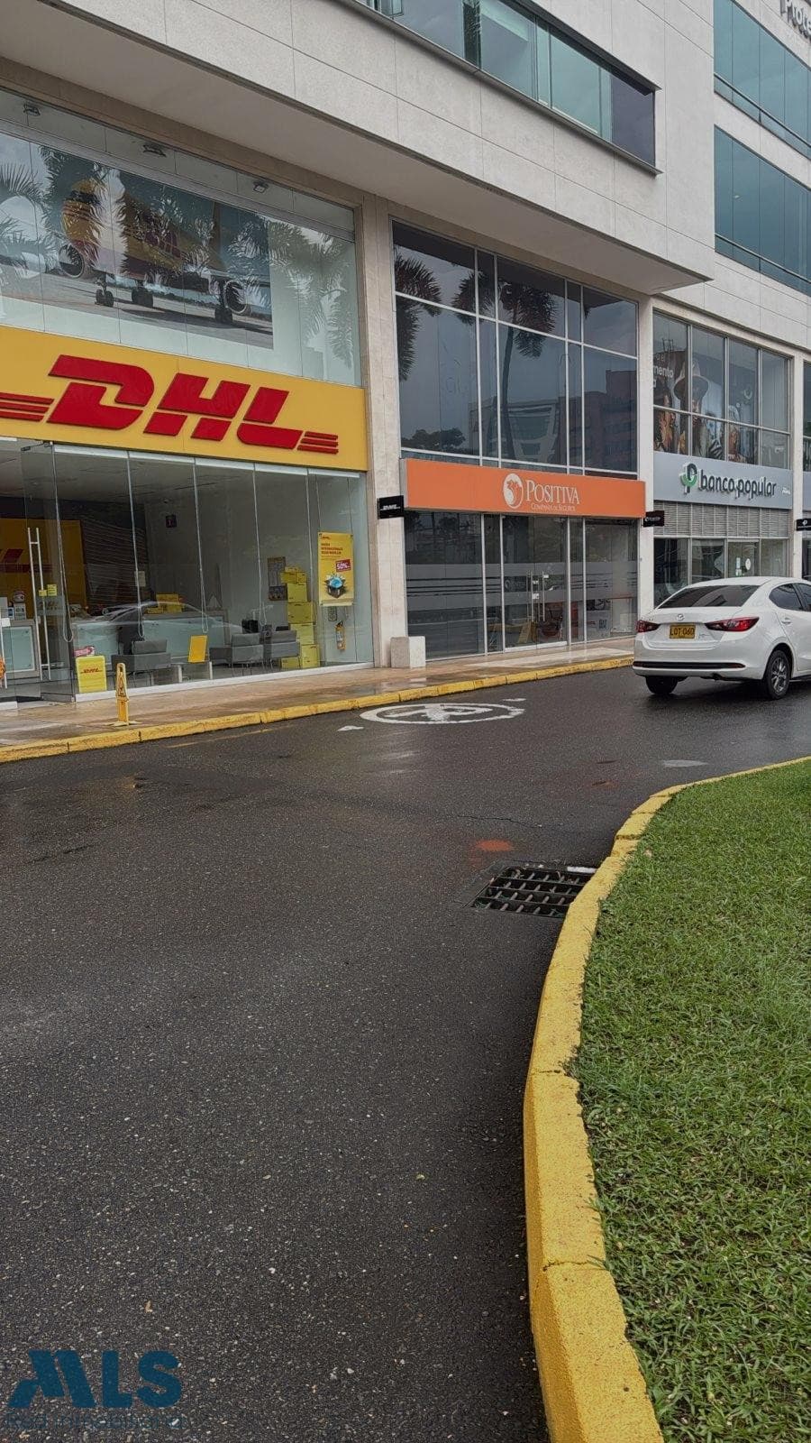 Local Comercial en venta en Poblado, Medellín — foto 1 de 14