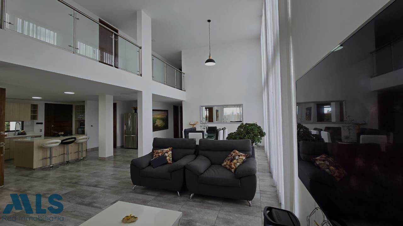 Casa en venta en Rural, Oriente Antioqueño, Guarne — foto 1 de 31