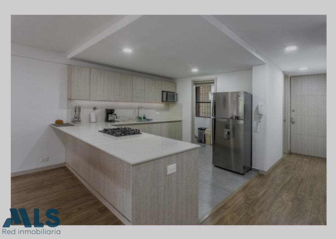 Apartamento en venta en Alto De Las Palmas, Poblado, Medellín — foto 1 de 10