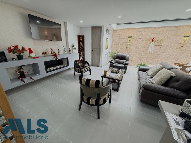 Casa en venta en Sector Gualanday, Oriente Antioqueño, Rionegro — foto 1 de 21