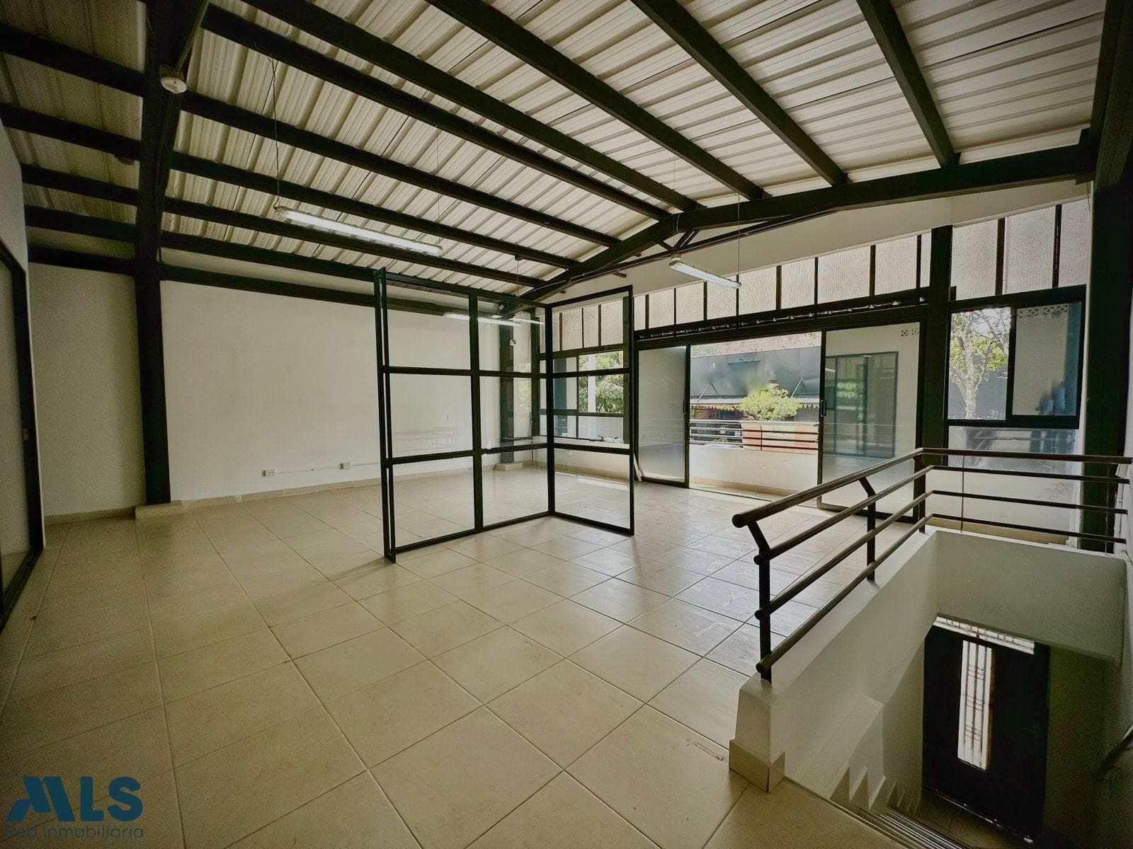 Bodega en venta en Cristo Rey, Belén Guayabal, Medellín — foto 1 de 14