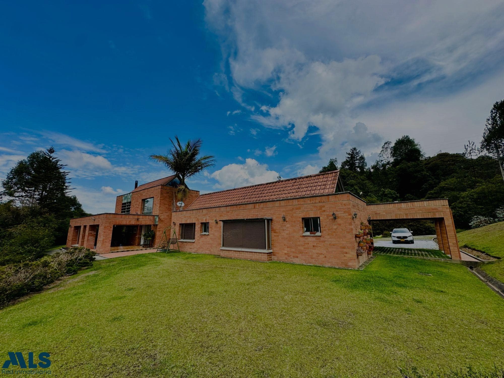 Casa en venta en Alto del Escobero (El Retiro), Oriente Antioqueño — foto 1 de 32