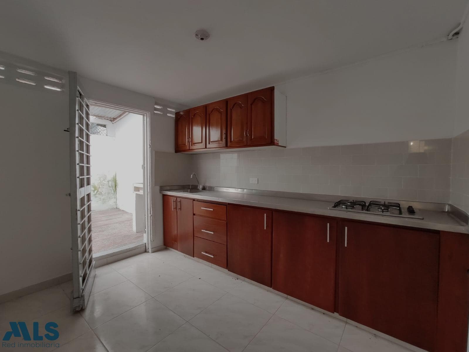 Casa en venta en El Rodeo, Belén Guayabal, Medellín — foto 1 de 13