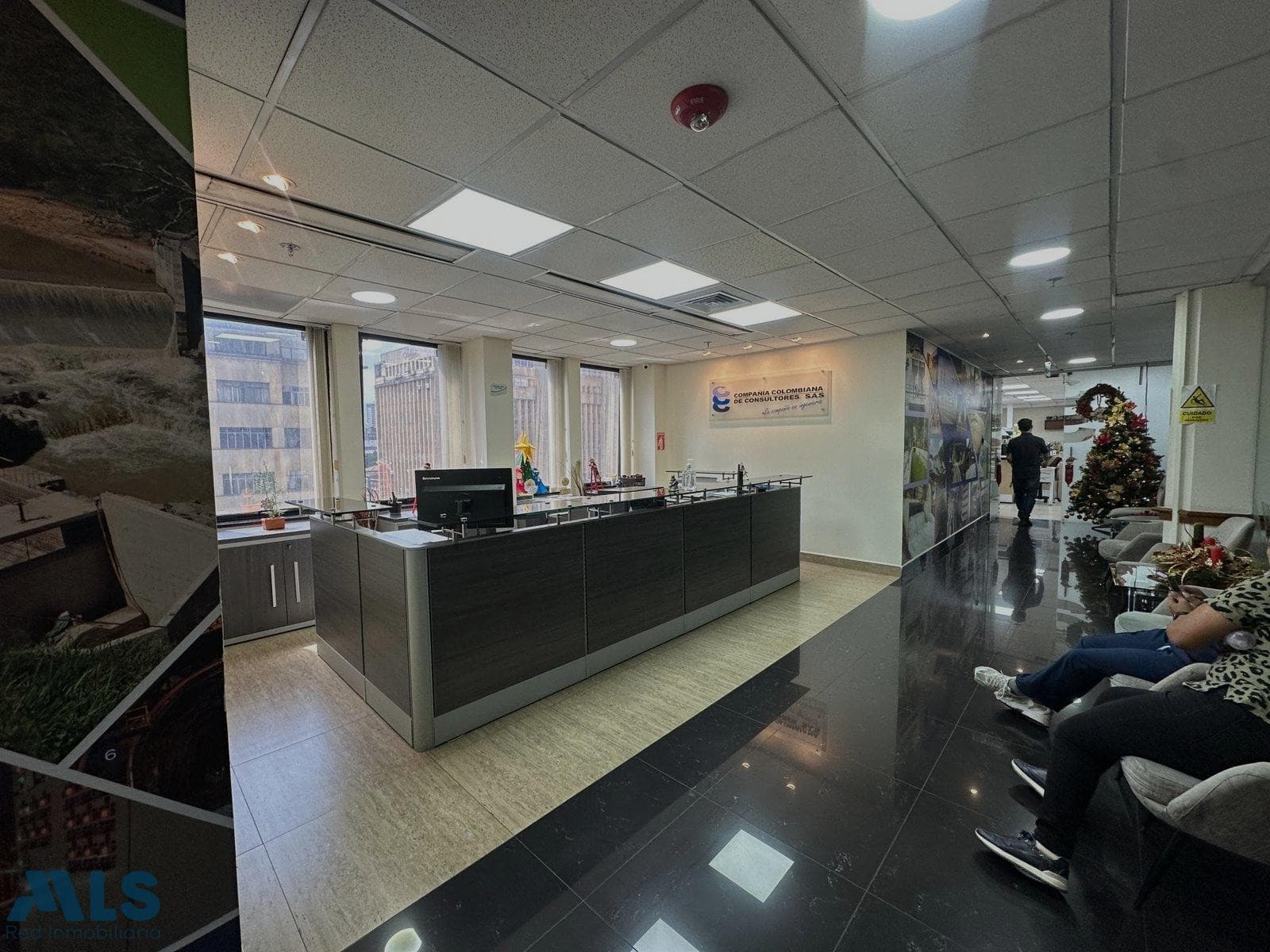 Oficina en venta en La Candelaria, Centro, Medellín — foto 1 de 16