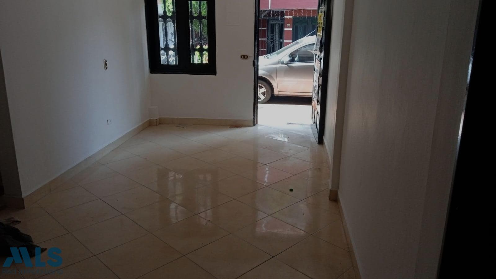 Casa en venta en Primavera, Aburra Sur, Envigado — foto 1 de 14