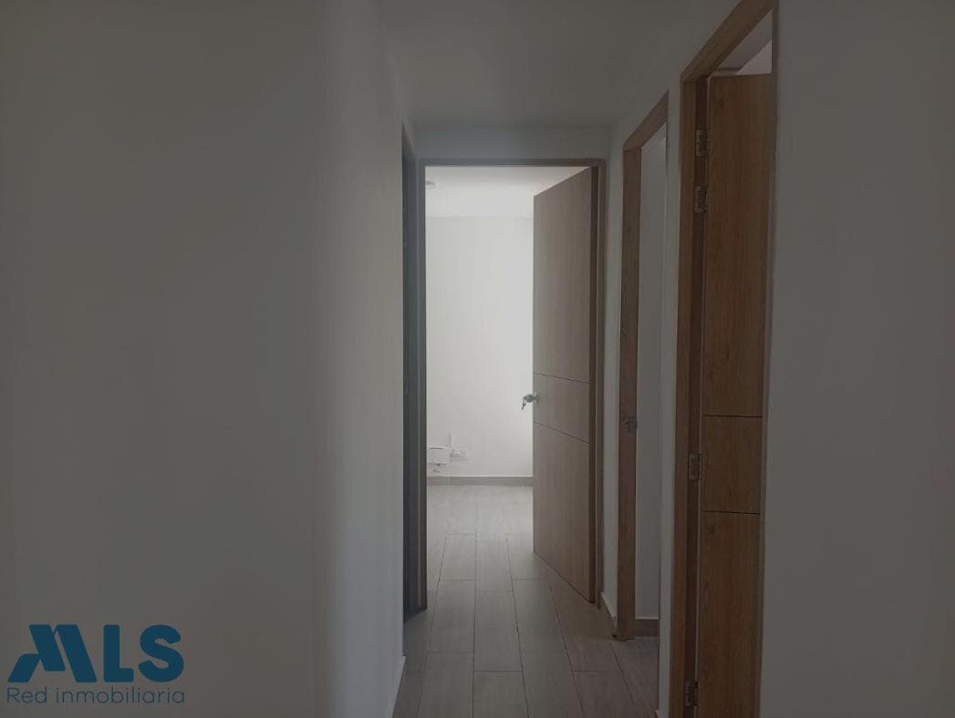 Apartamento en venta en Niquia, Norte, Bello — foto 1 de 16