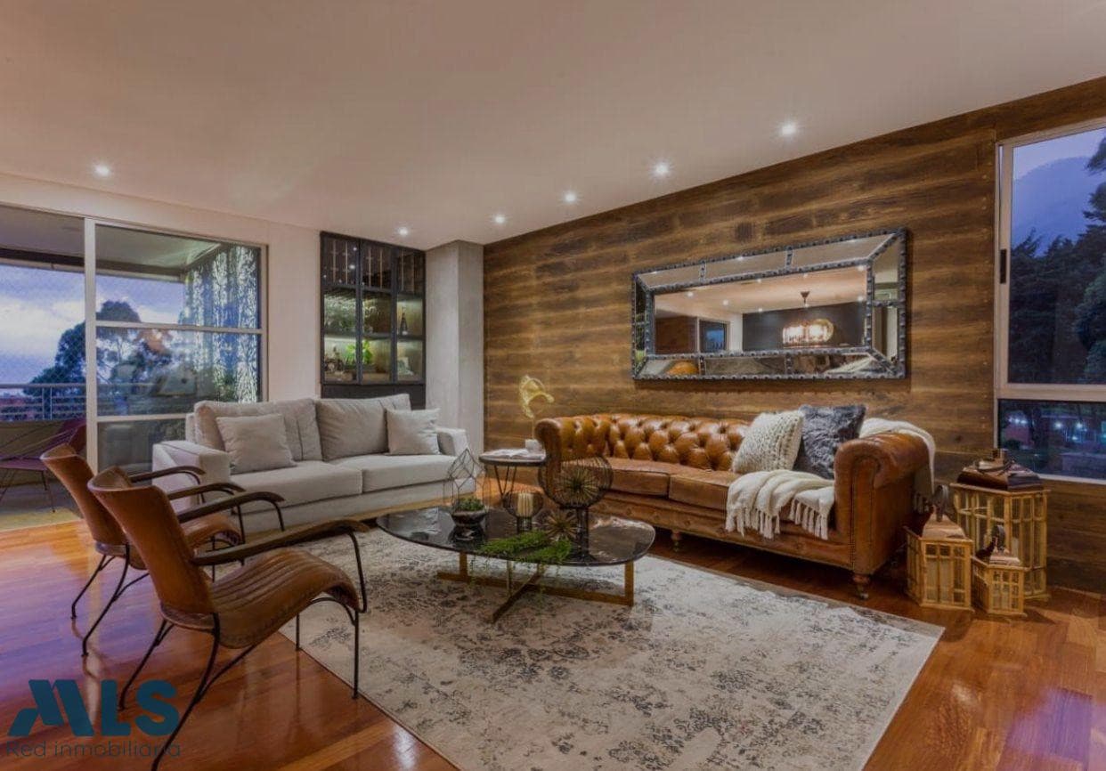 Apartamento en venta en El Tesoro, Poblado, Medellín — foto 1 de 21