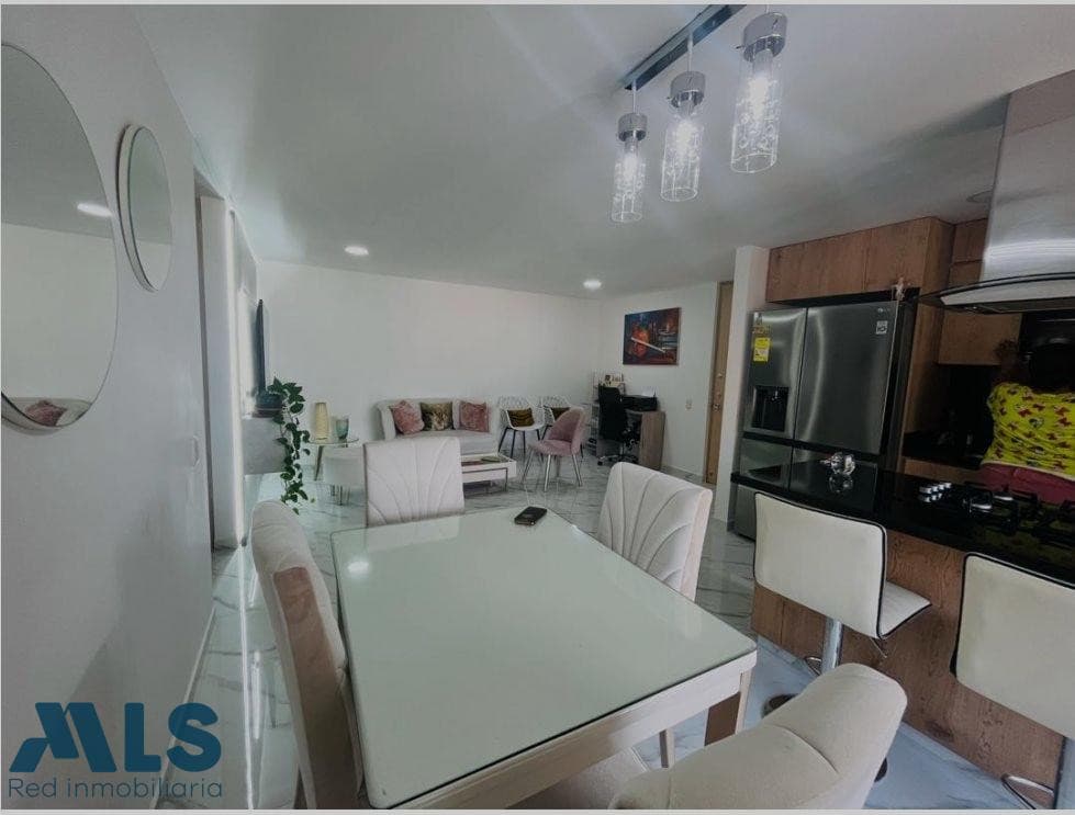 Apartamento en venta en Loma De San Jose, Aburra Sur, Sabaneta — foto 1 de 11