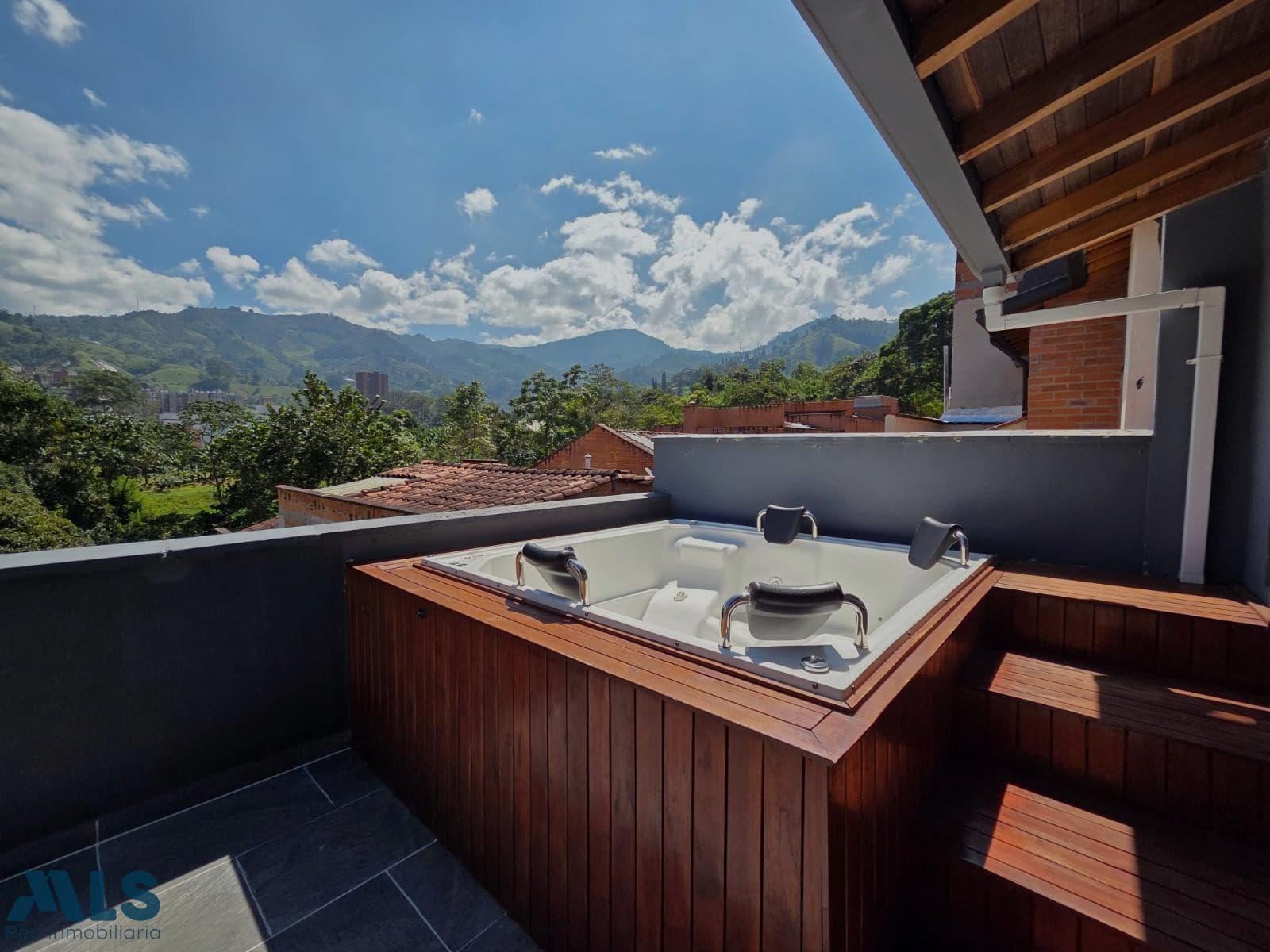 Casa en venta en Loma De San Jose, Aburra Sur, Sabaneta — foto 1 de 18