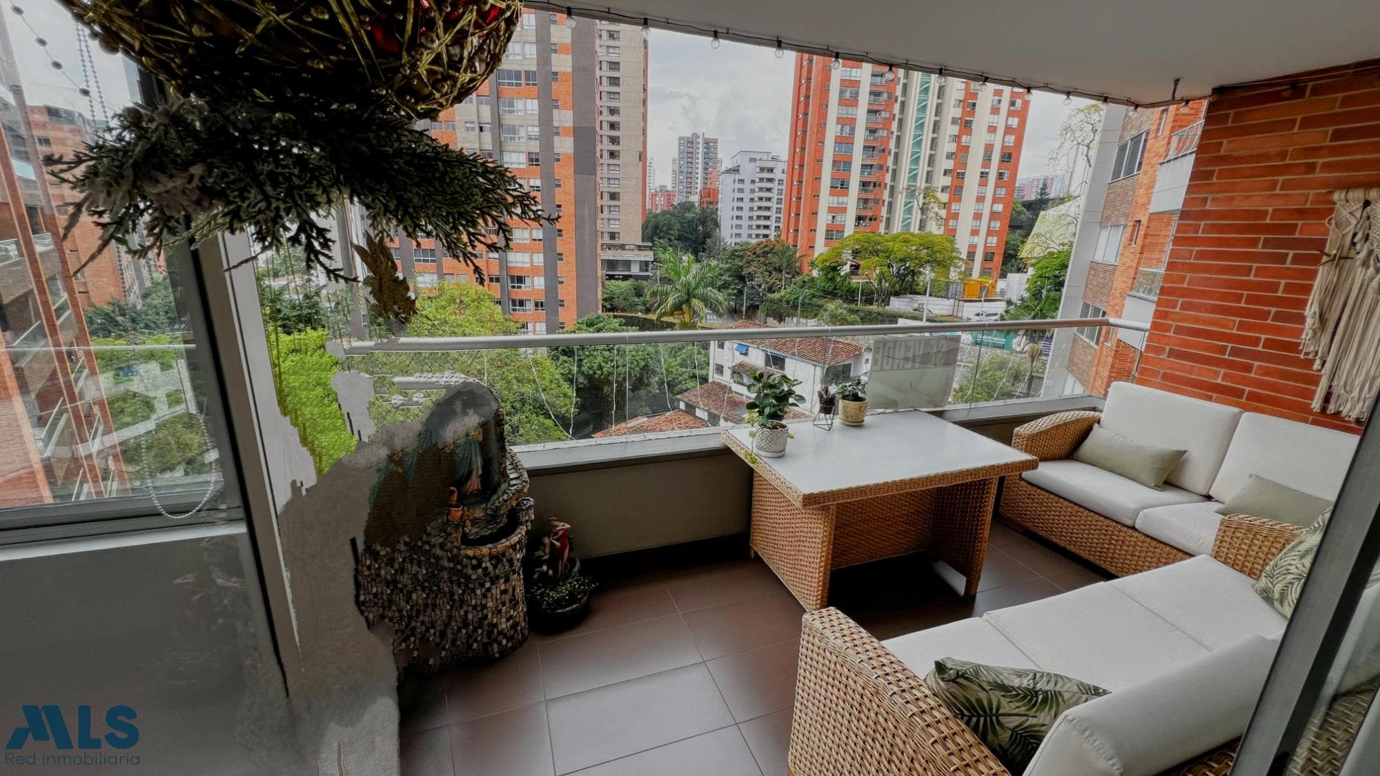 Apartamento en venta en Santa Maria De Los Angeles, Poblado, Medellín — foto 1 de 26