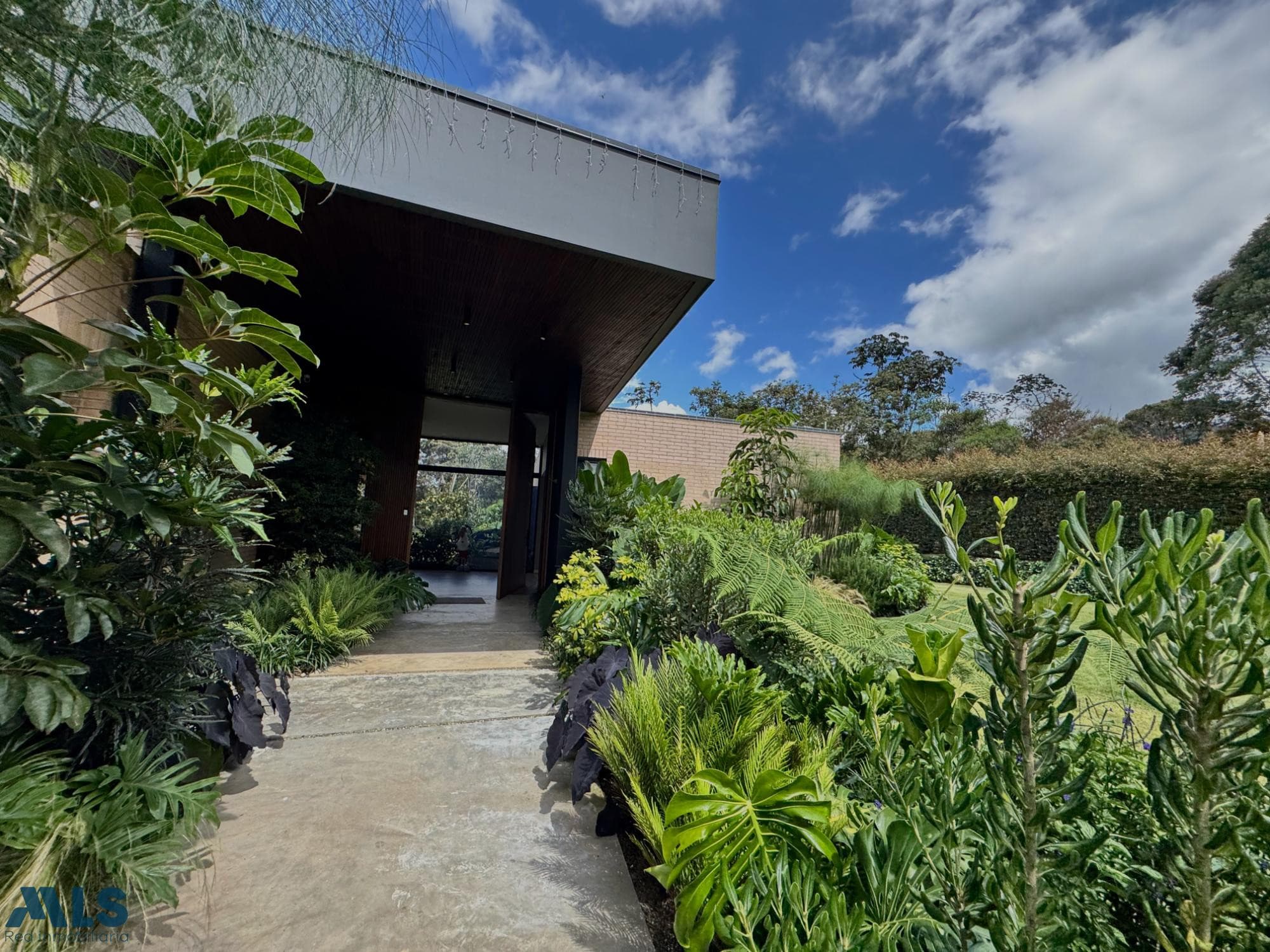 Casa en venta en V. El Yarumo, Oriente Antioqueño, La Ceja — foto 1 de 84