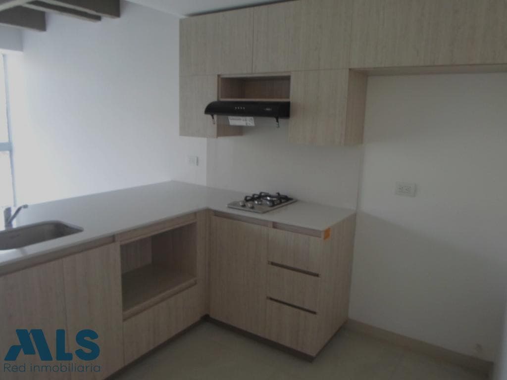 Apartamento en venta en Loma De Los Bernal, Belén Guayabal, Medellín — foto 1 de 8