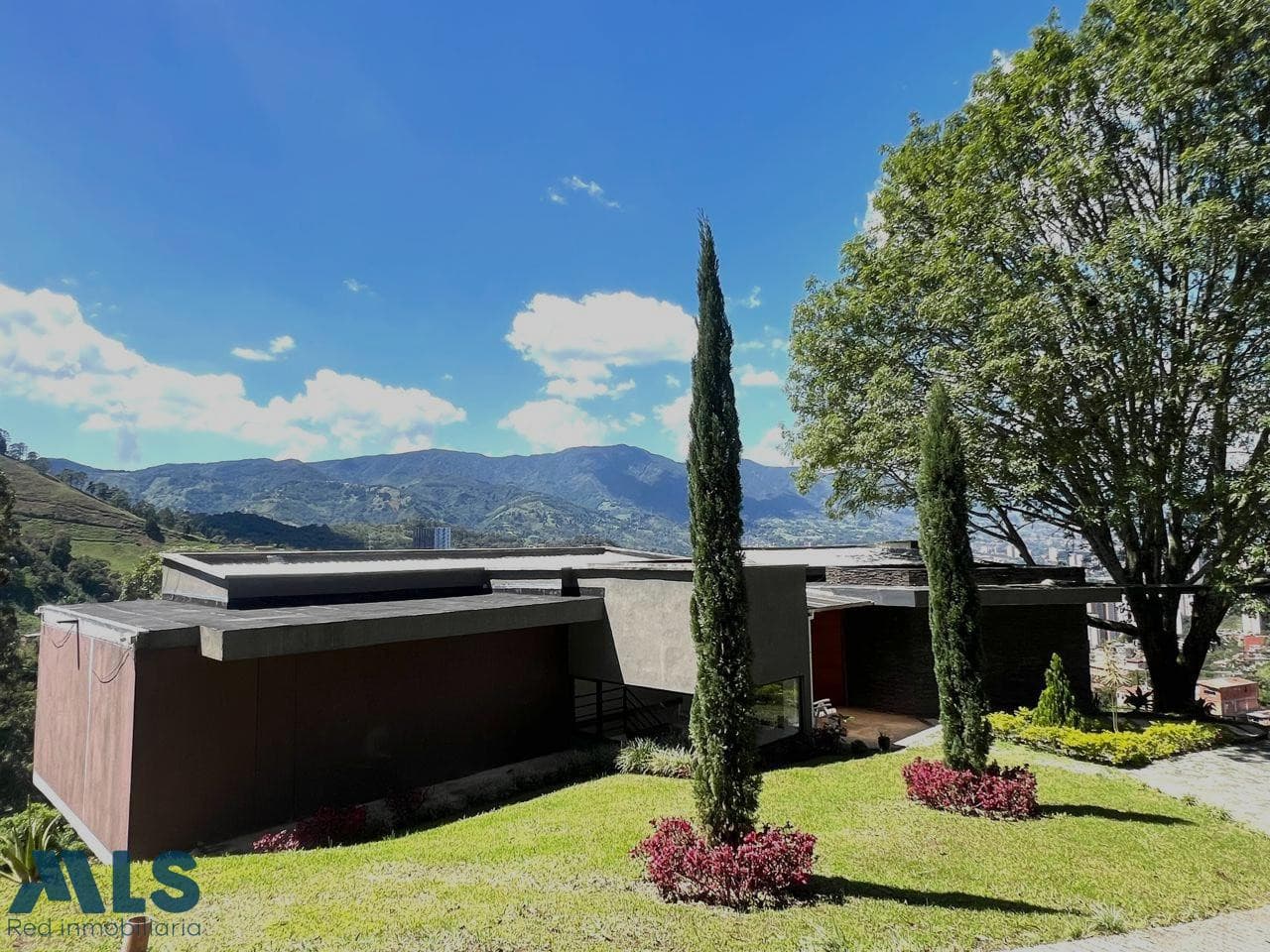 Casa en venta en V. La Doctora, Aburra Sur, Sabaneta — foto 1 de 30
