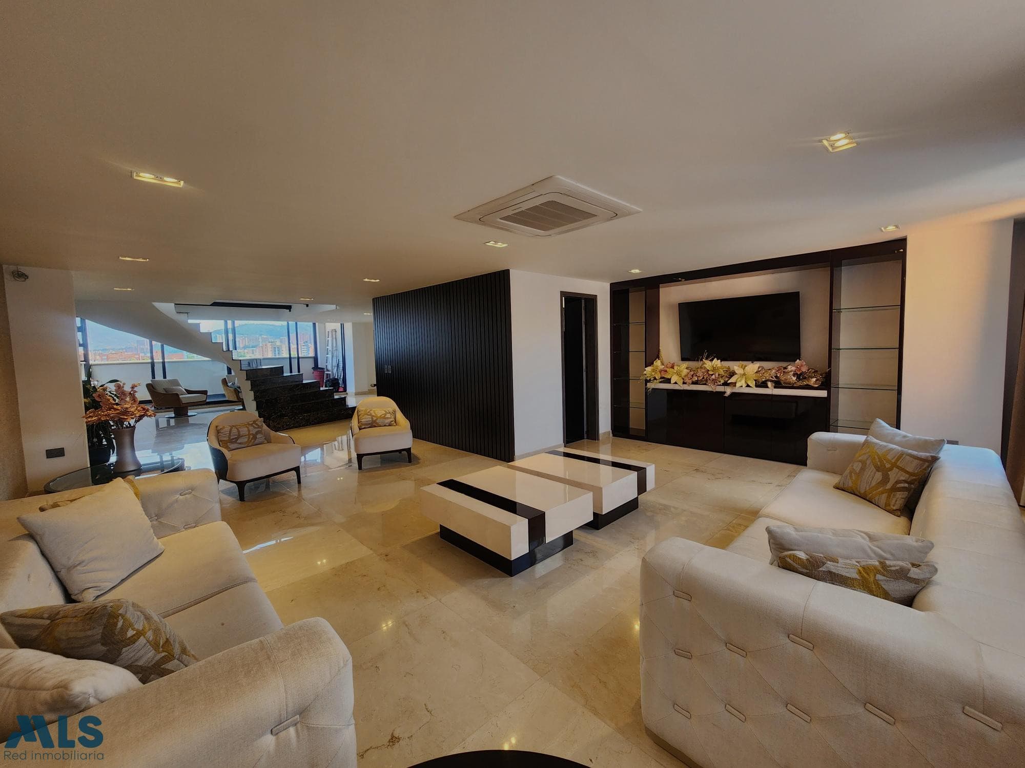 Apartamento en venta en Laureles, Medellín — foto 1 de 29