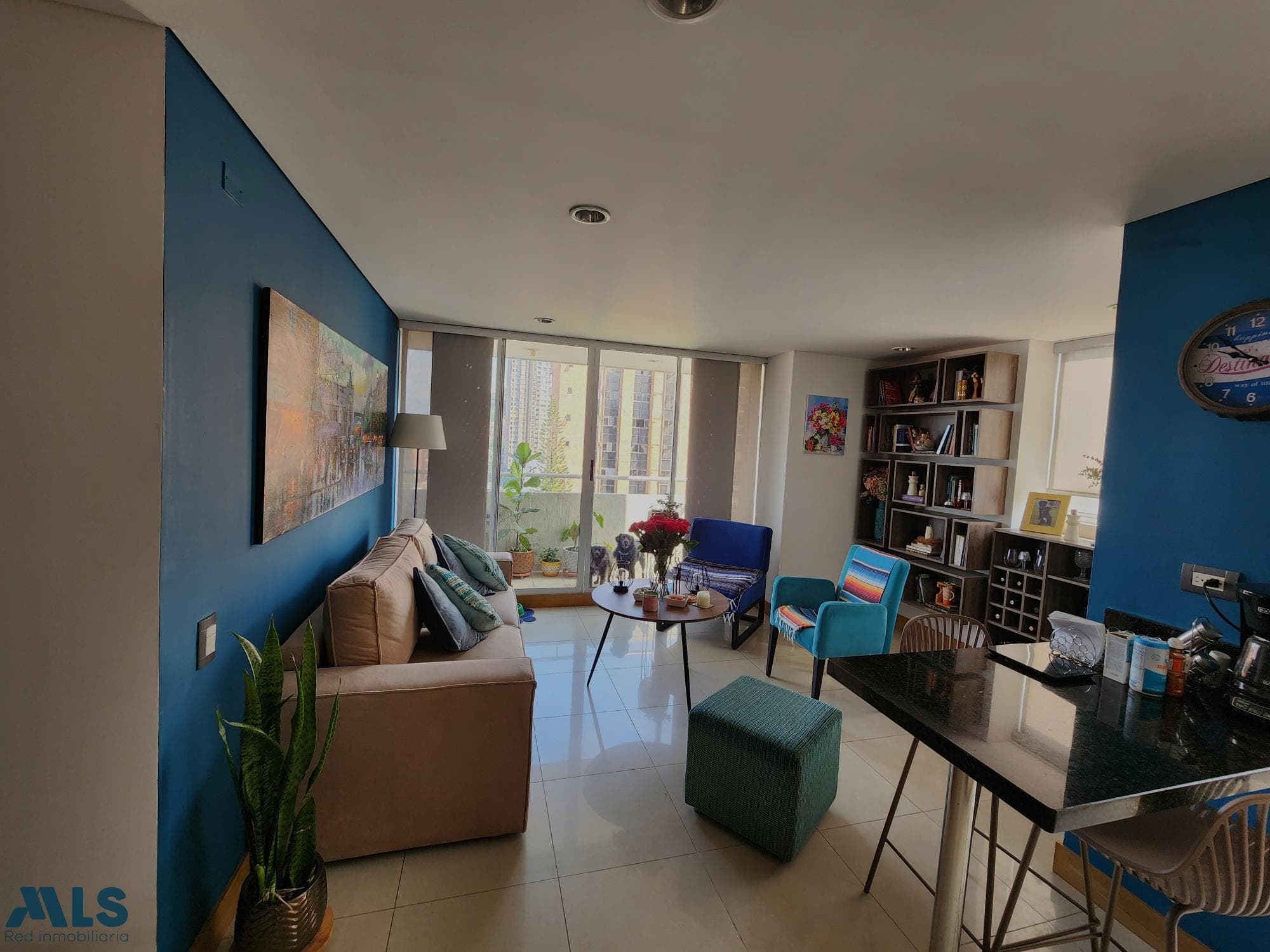 Apartamento en venta en Lalinde, Poblado, Medellín — foto 1 de 22