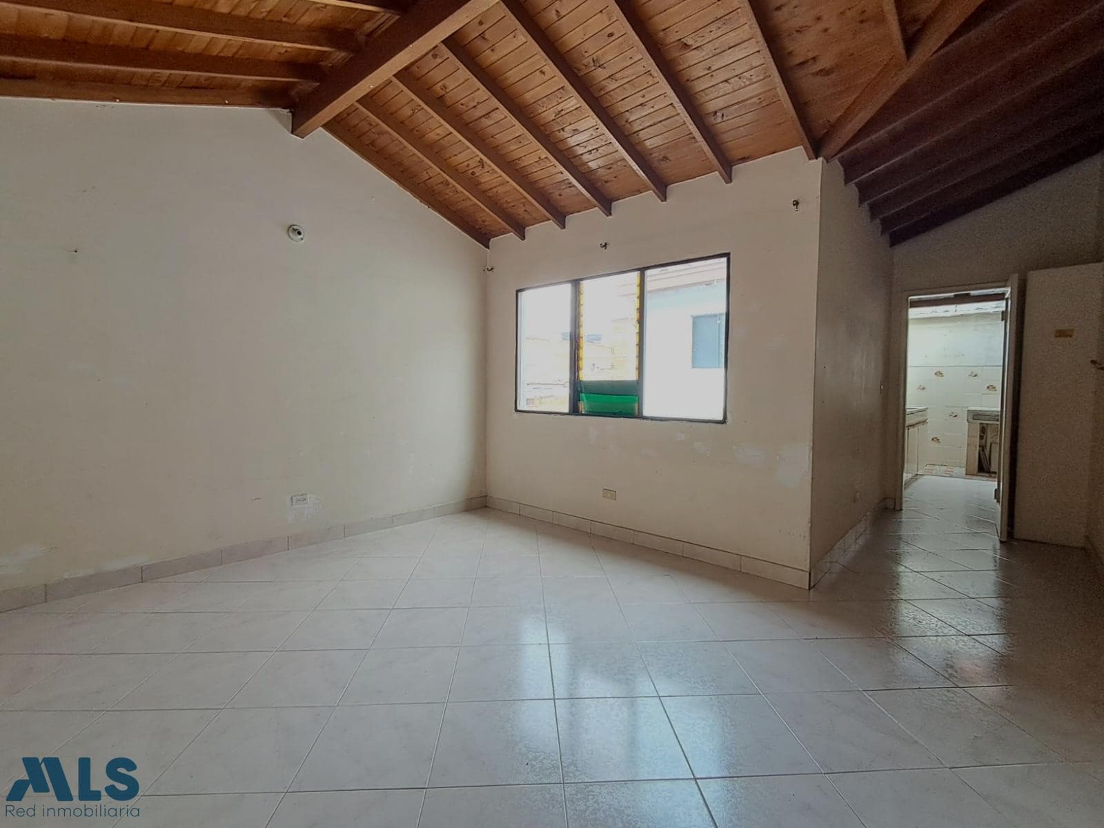 Apartamento en venta en Villa Hermosa, Centro, Medellín — foto 1 de 12