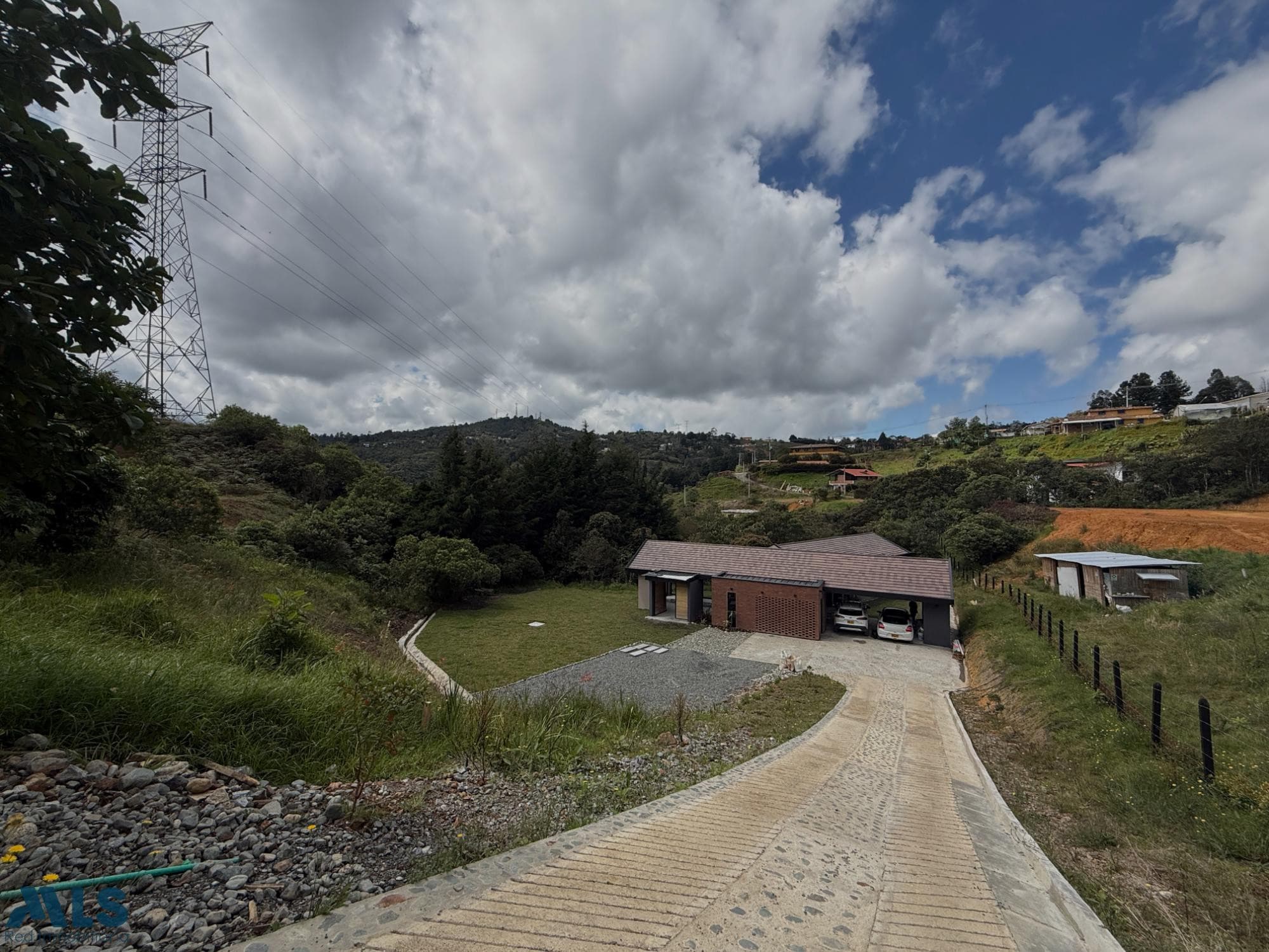 Casa en venta en Barro Blanco, Oriente Antioqueño, Santa Elena — foto 1 de 41