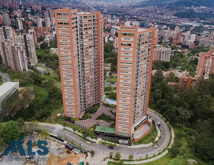 Apartamento en venta en Altos Del, Poblado, Medellín — foto 1 de 23