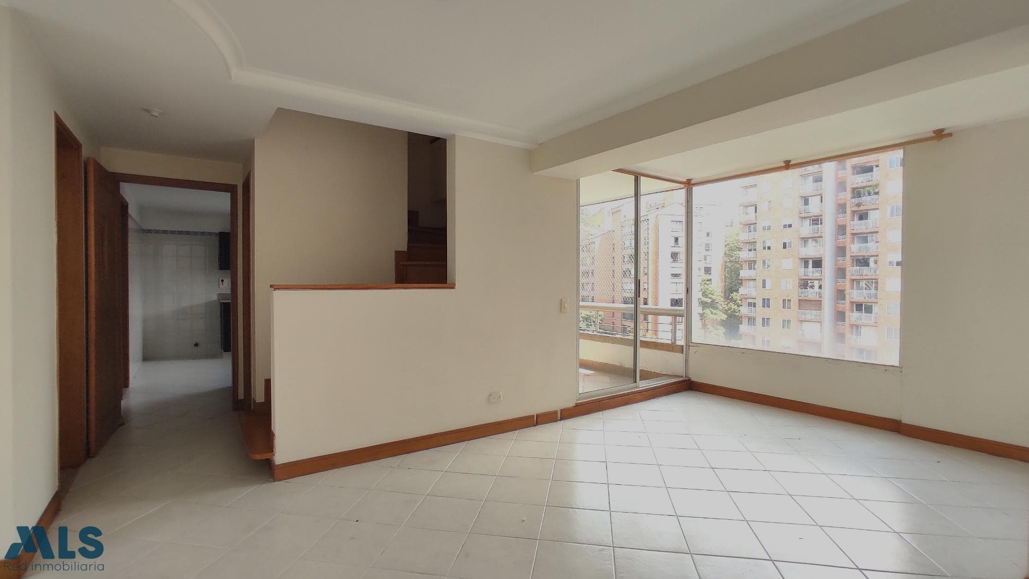 Apartamento en venta en La Frontera, Poblado, Medellín — foto 1 de 25