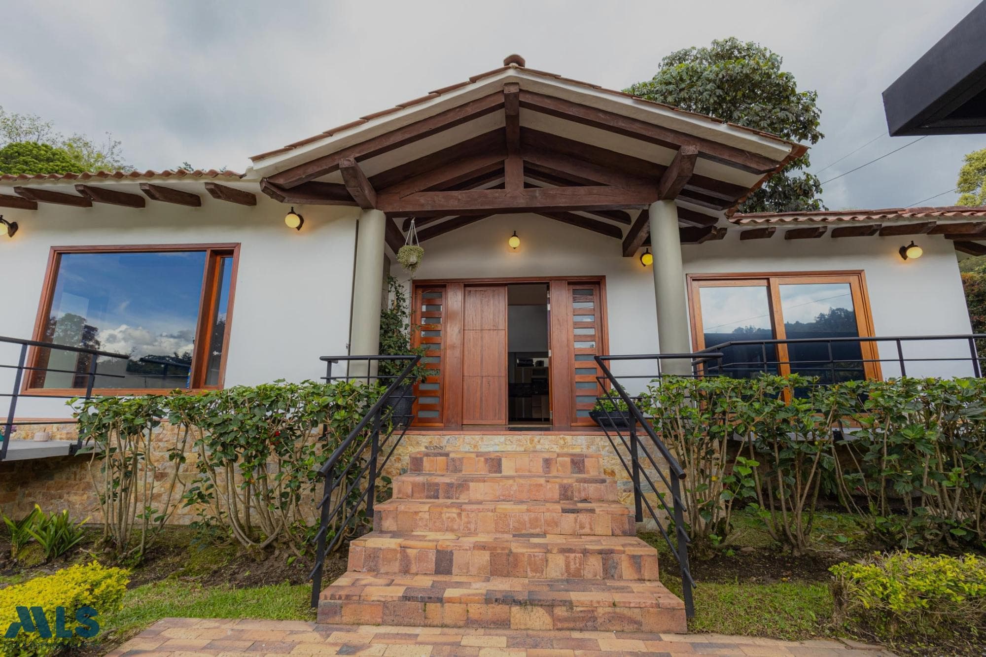 Casa en venta en V. La Fe, Oriente Antioqueño, El Retiro — foto 1 de 31