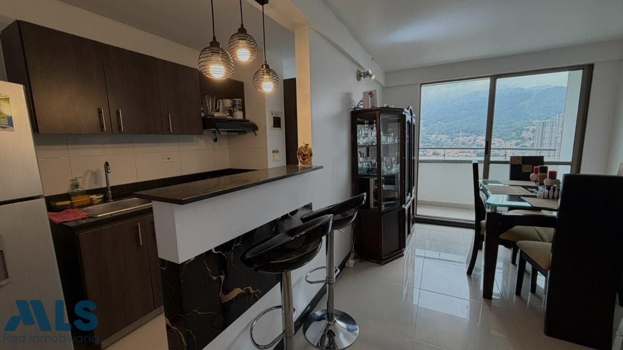 Apartamento en venta en Niquia, Norte, Bello — foto 1 de 21
