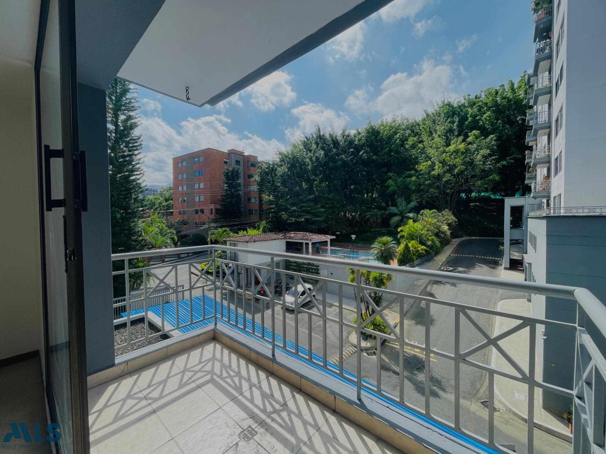 Apartamento en venta en La Visitación, Poblado, Medellín — foto 1 de 20