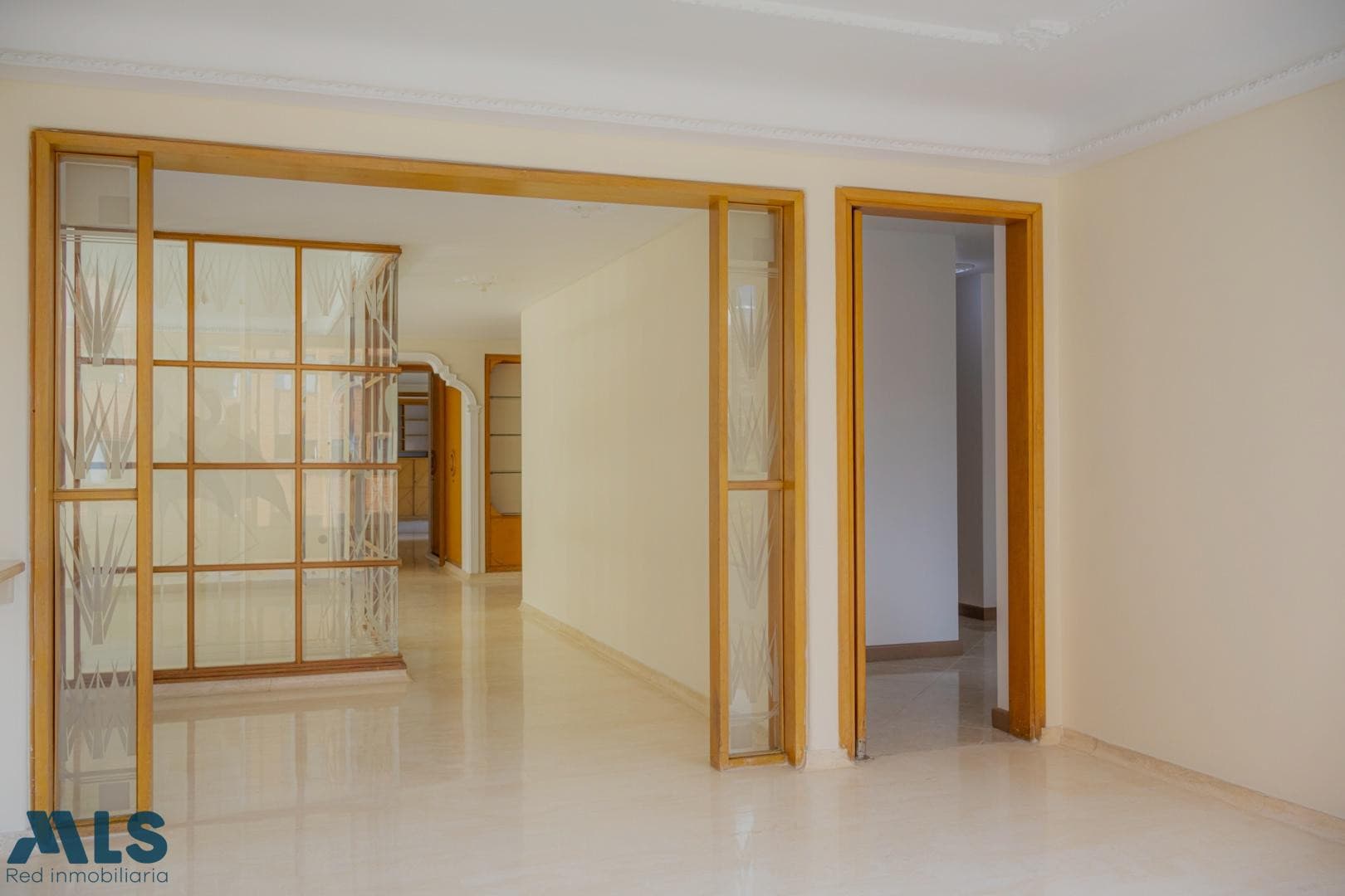 Apartamento en venta en Milla de Oro, Poblado, Medellín — foto 1 de 20