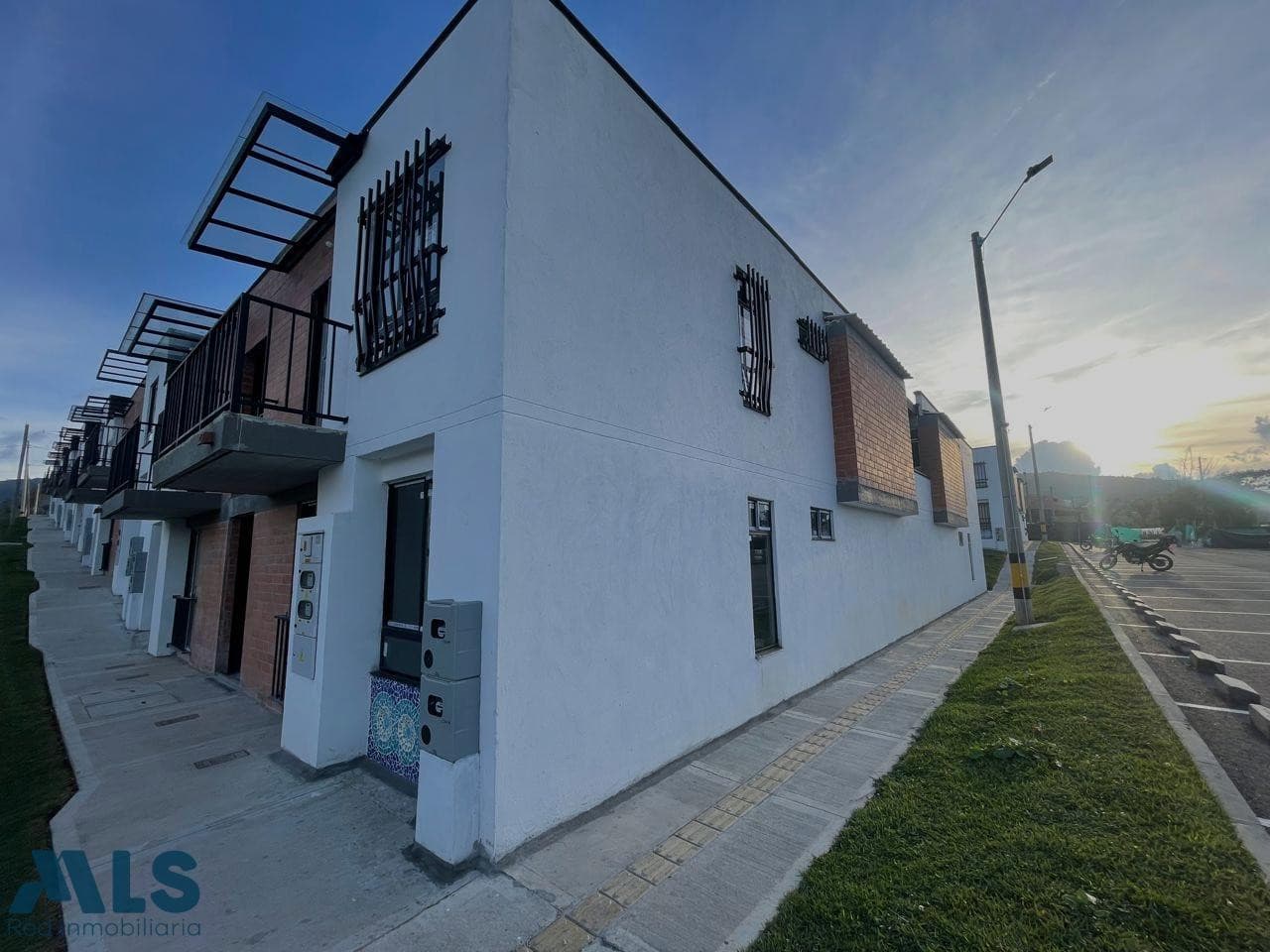 Casa en venta en Urbano, Oriente Antioqueño, El Carmen — foto 1 de 27