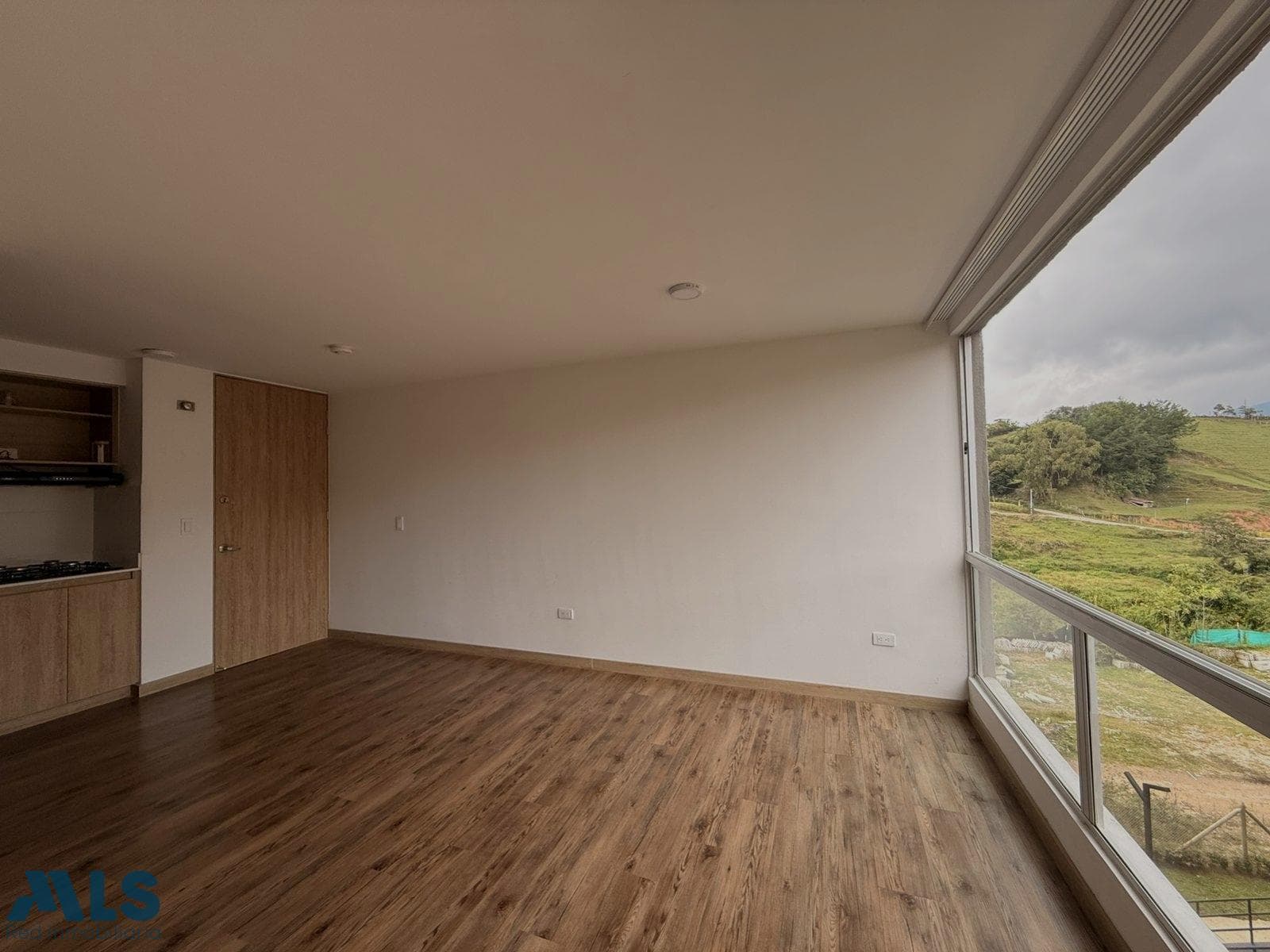 Apartamento en venta en Urbano, Oriente Antioqueño, El Carmen — foto 1 de 17