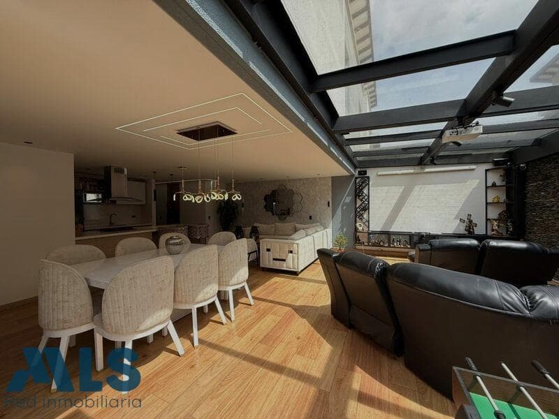 Casa en venta en V. Barro Blanco, Oriente Antioqueño, Rionegro — foto 1 de 28
