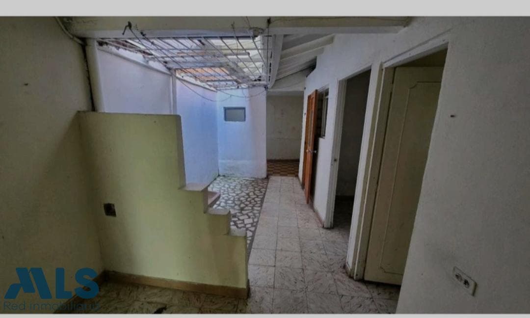 Casa en venta en Uribe Angel, Aburra Sur, Envigado — foto 1 de 8